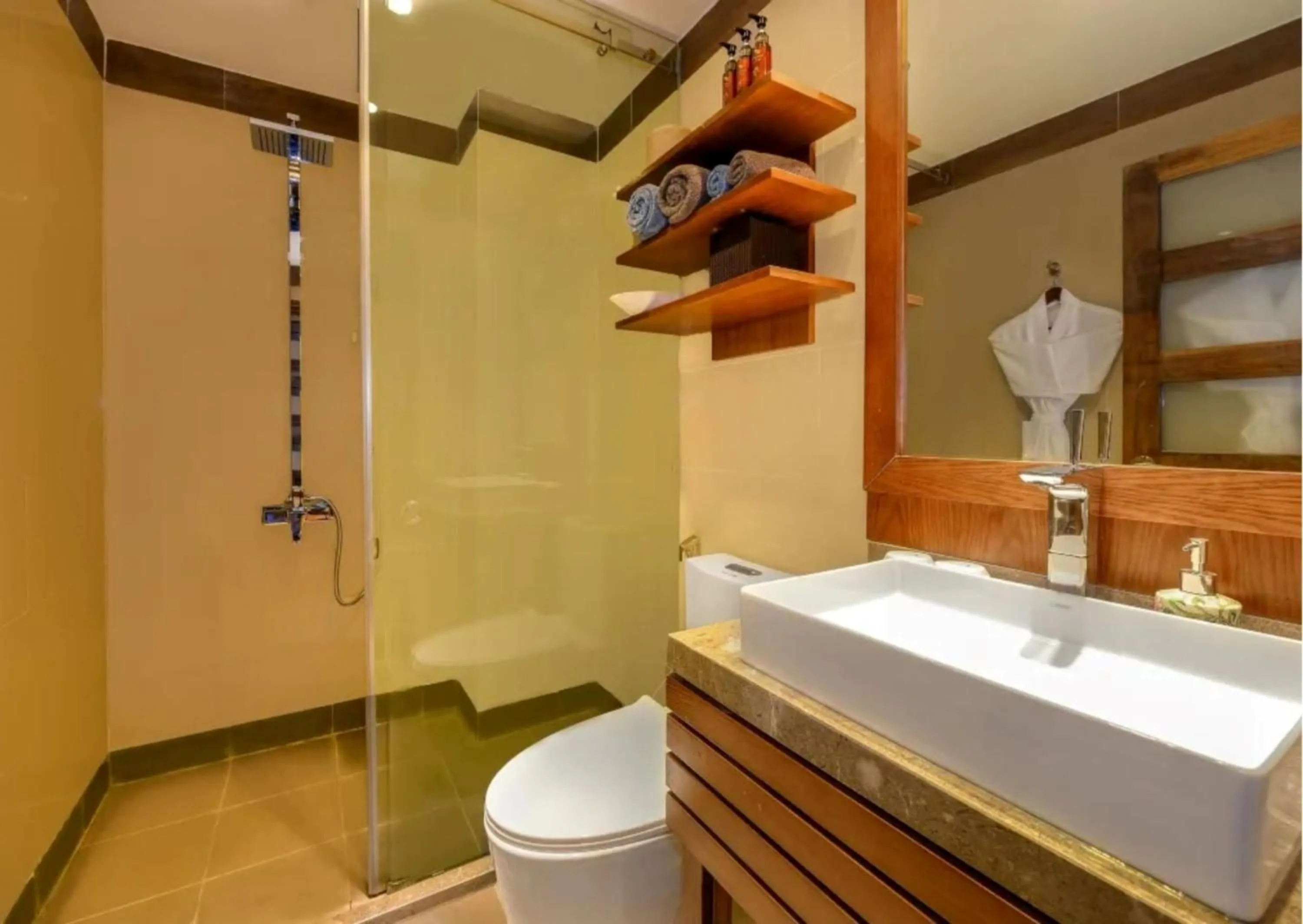 Shower in HA Hotel Apartments Ocean Front