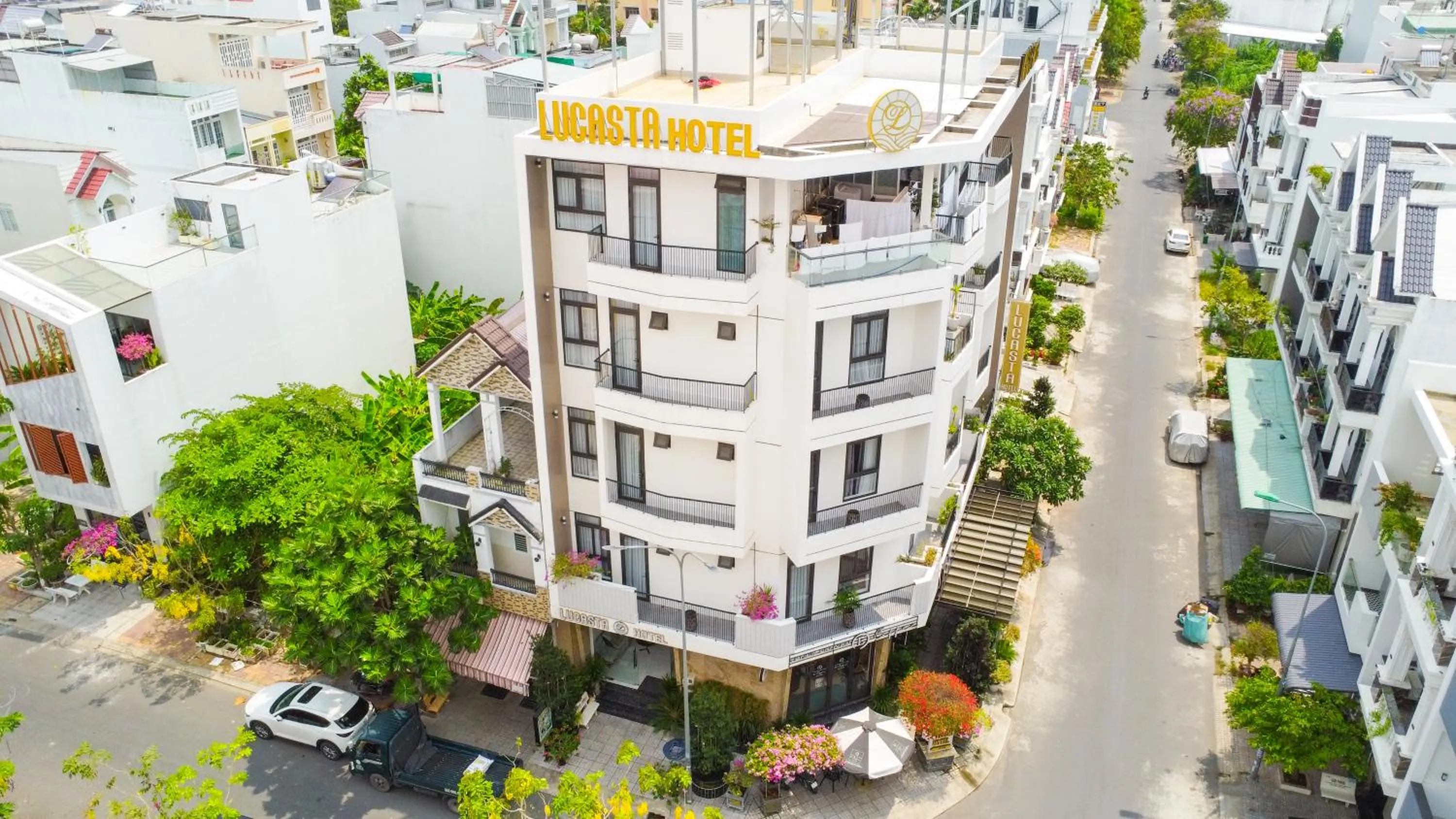 Neighbourhood in Lucasta Hotel