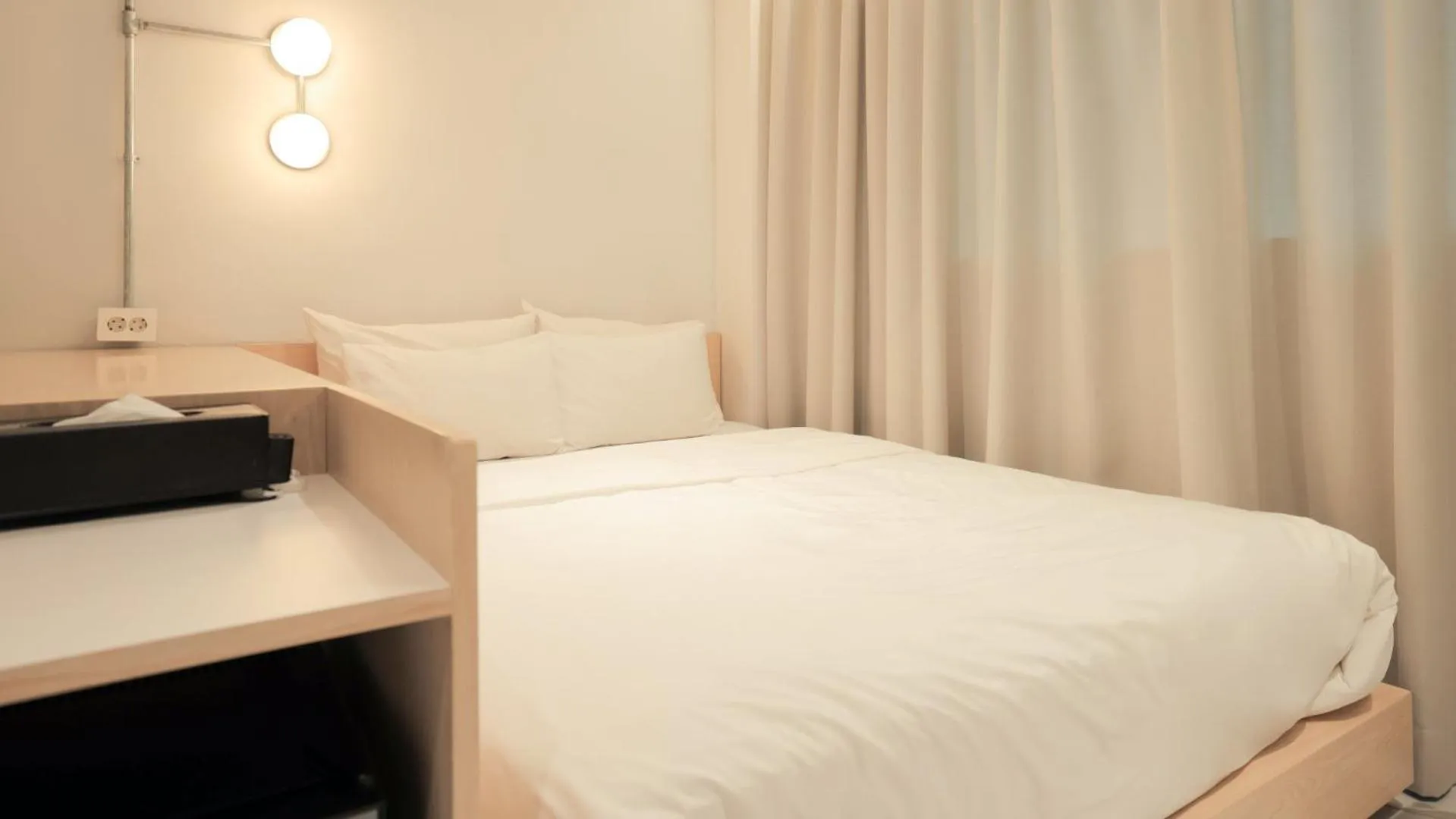 Bedroom, Bed in Aank Hotel Osan