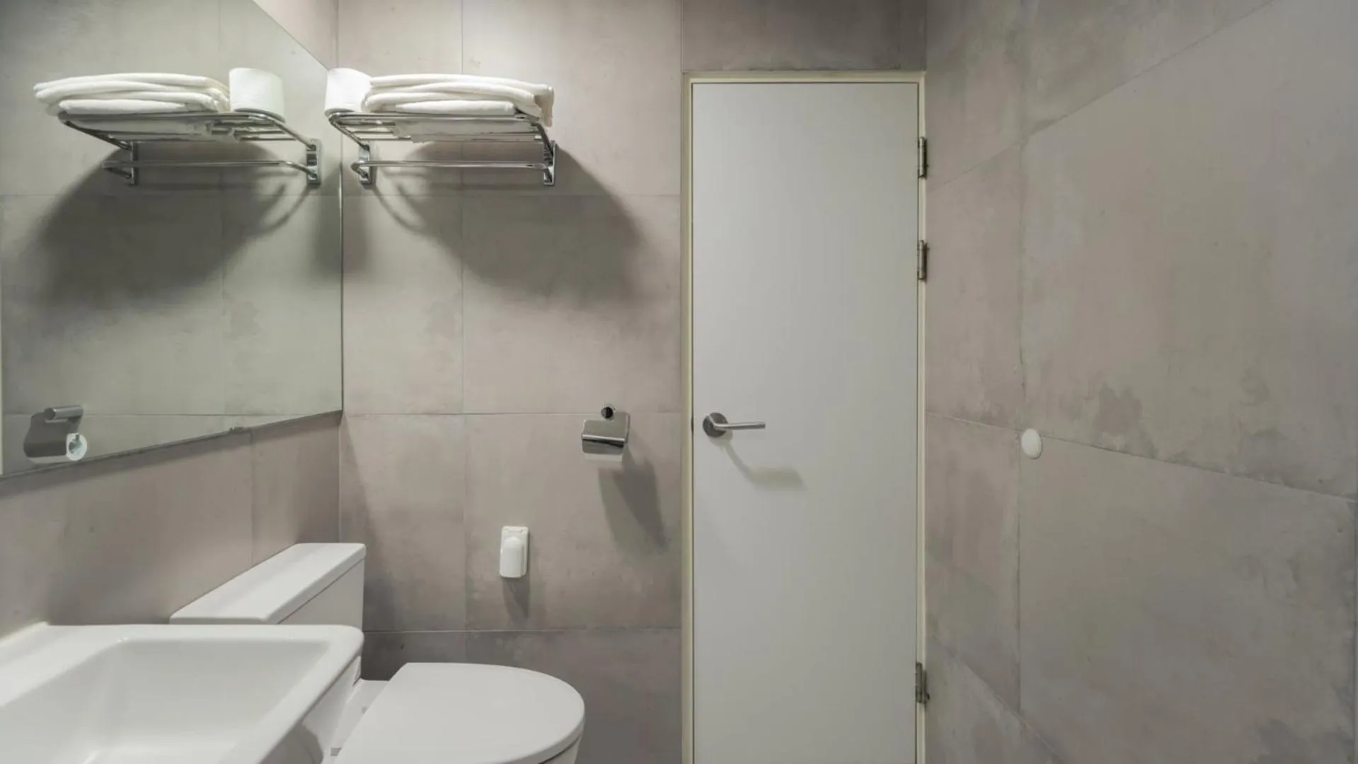 Toilet in Aank Hotel Osan