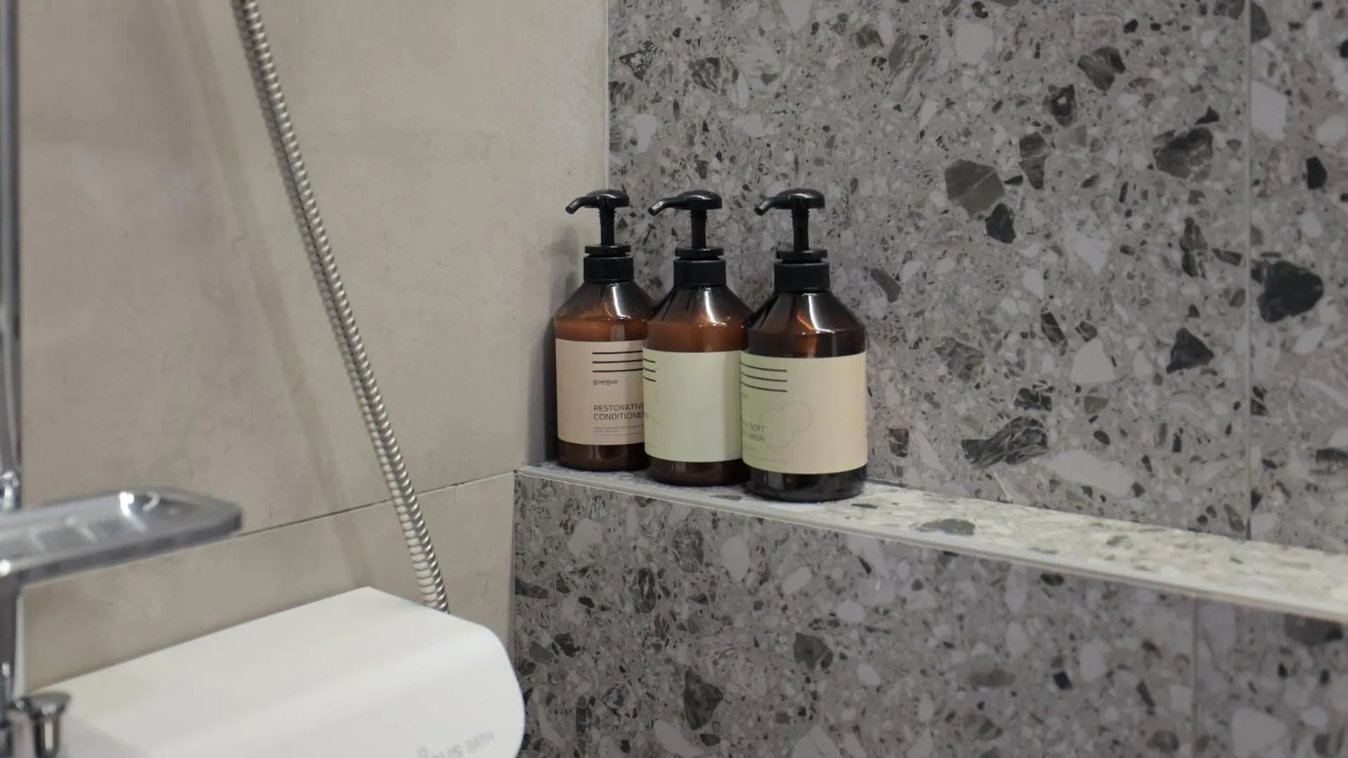 Bathroom in Aank Hotel Osan