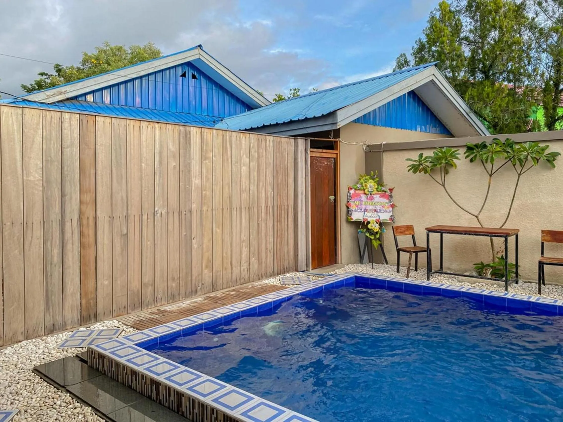 Swimming pool in Urbanview Hotel ME Jayapura