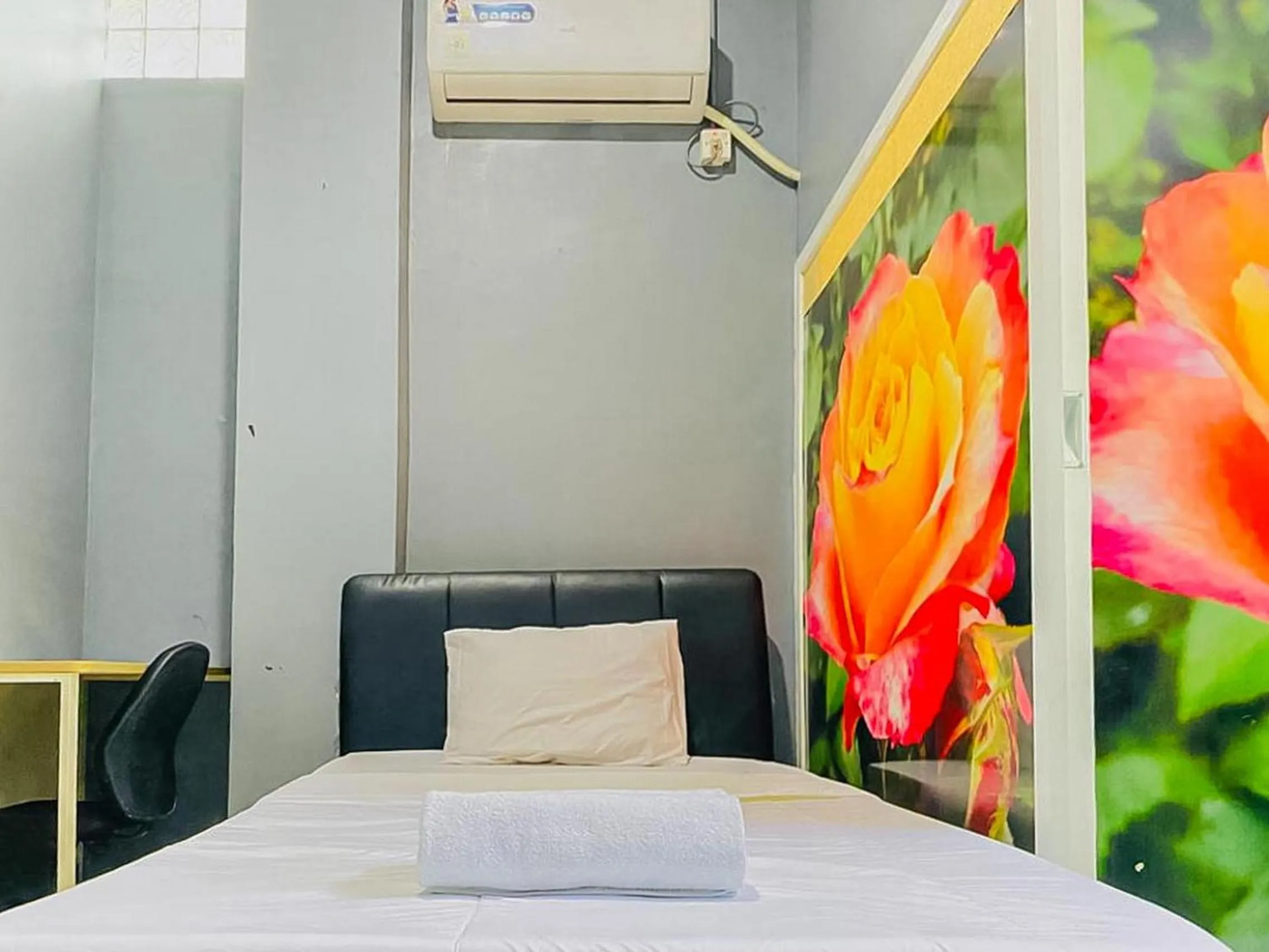 Bedroom, Bed in Monalisa Homestay Mitra RedDoorz