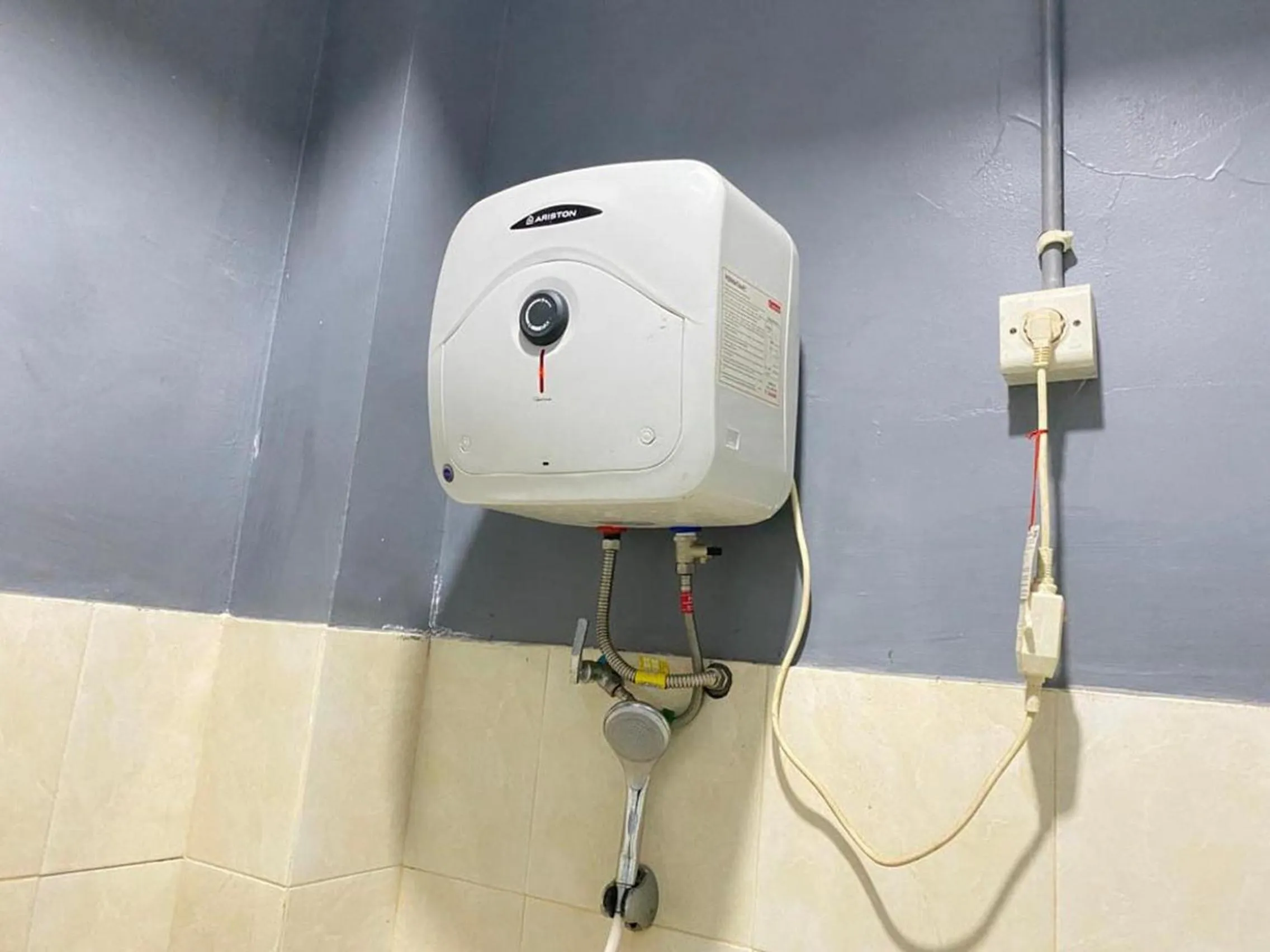 Area and facilities in Monalisa Homestay Mitra RedDoorz