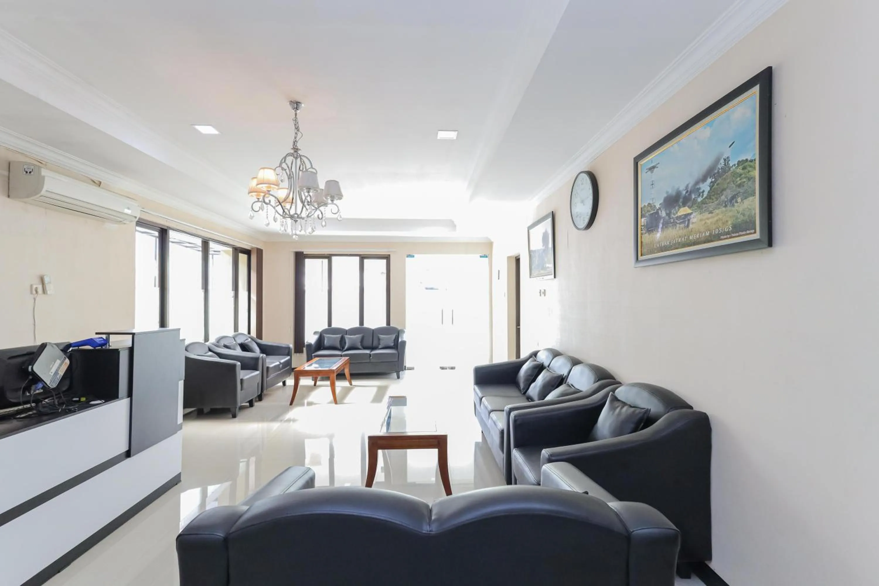 Living room in Urbanview Roemah Tebet by RedDoorz