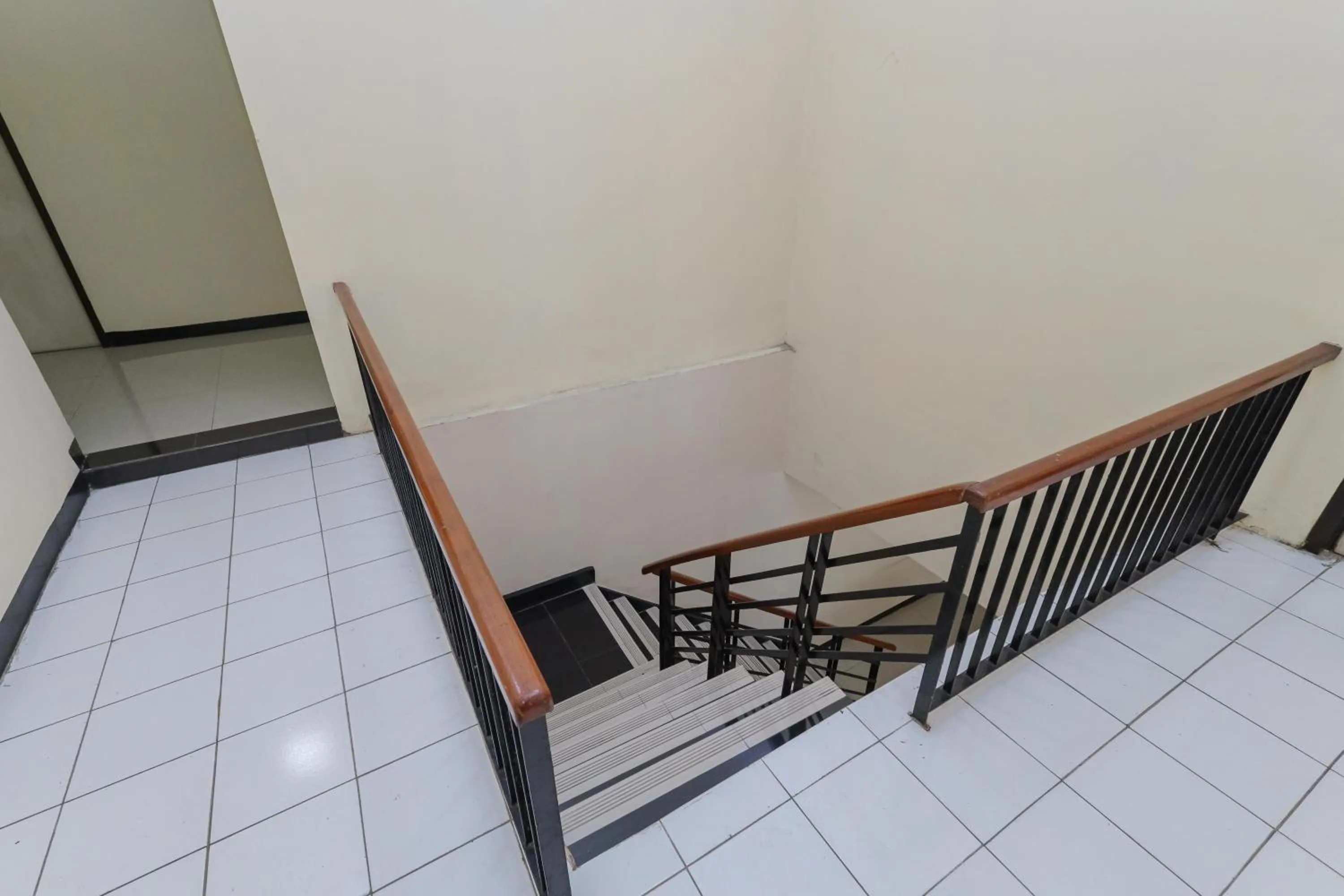 Floor plan in Urbanview Roemah Tebet by RedDoorz