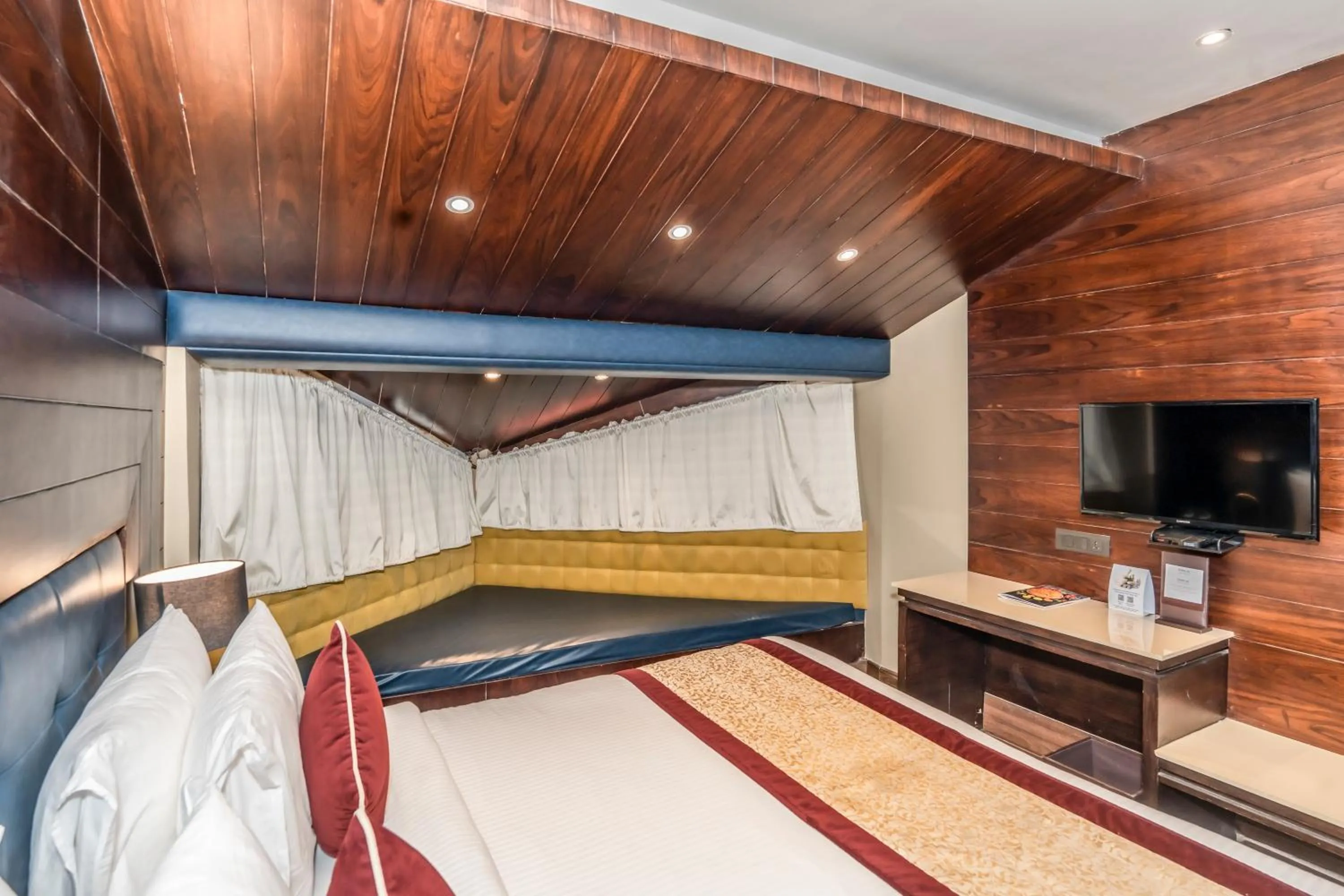 Bedroom, Bed in Fortune Khajjiar - Member ITC Hotels' Group