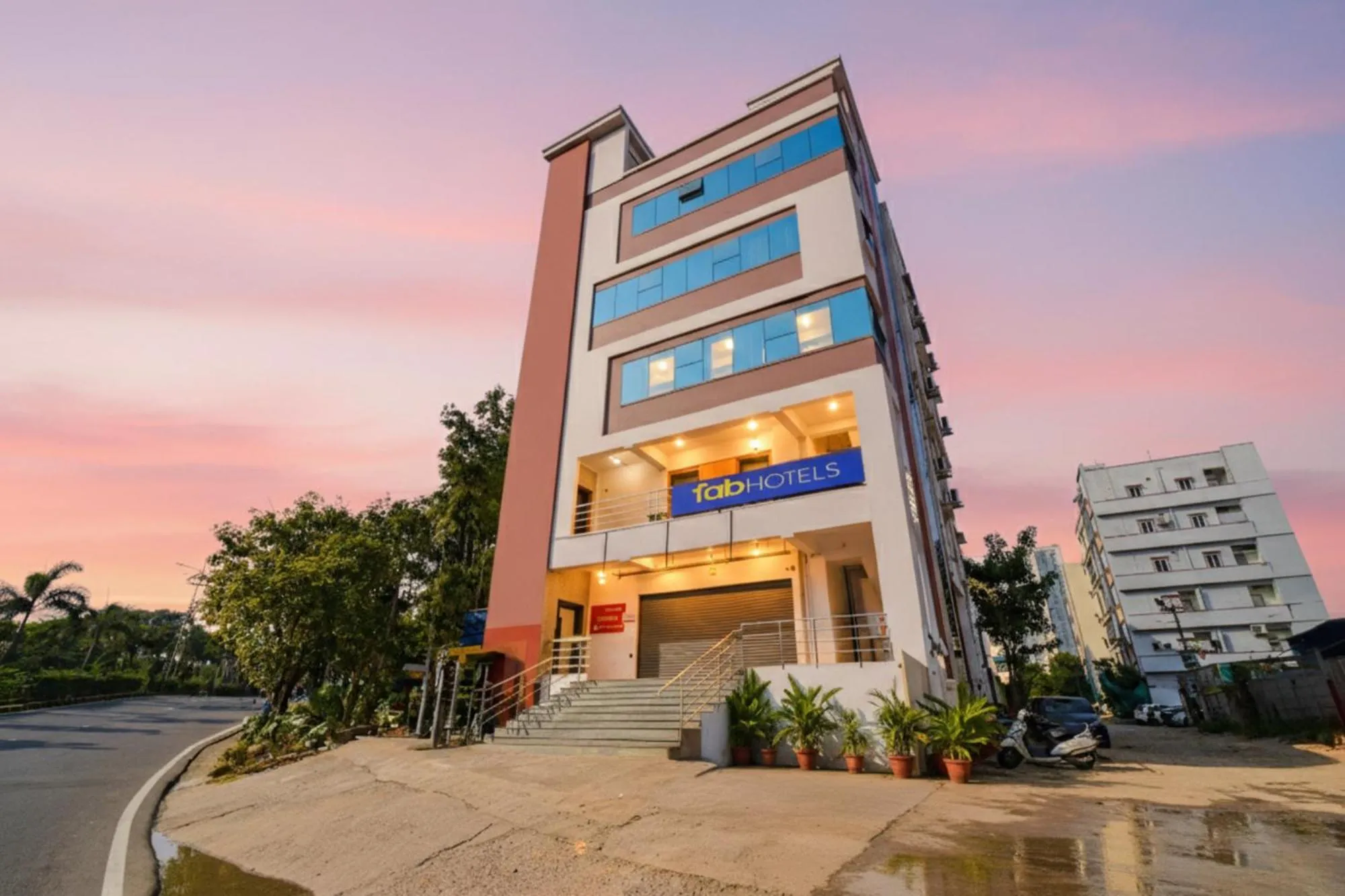 Property building in FabHotel SRH Pride - Nr Hitech City Railway Station