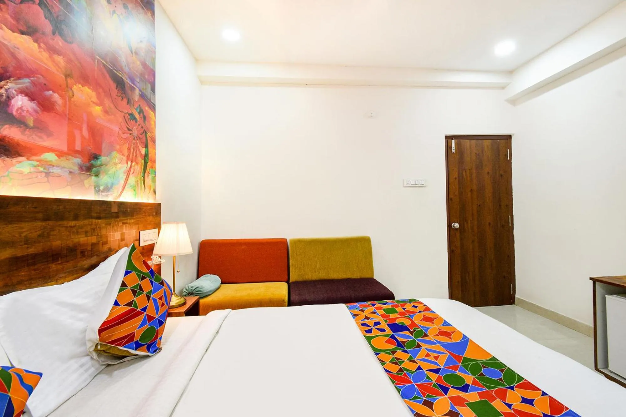 Bed in FabHotel SRH Pride - Nr Hitech City Railway Station