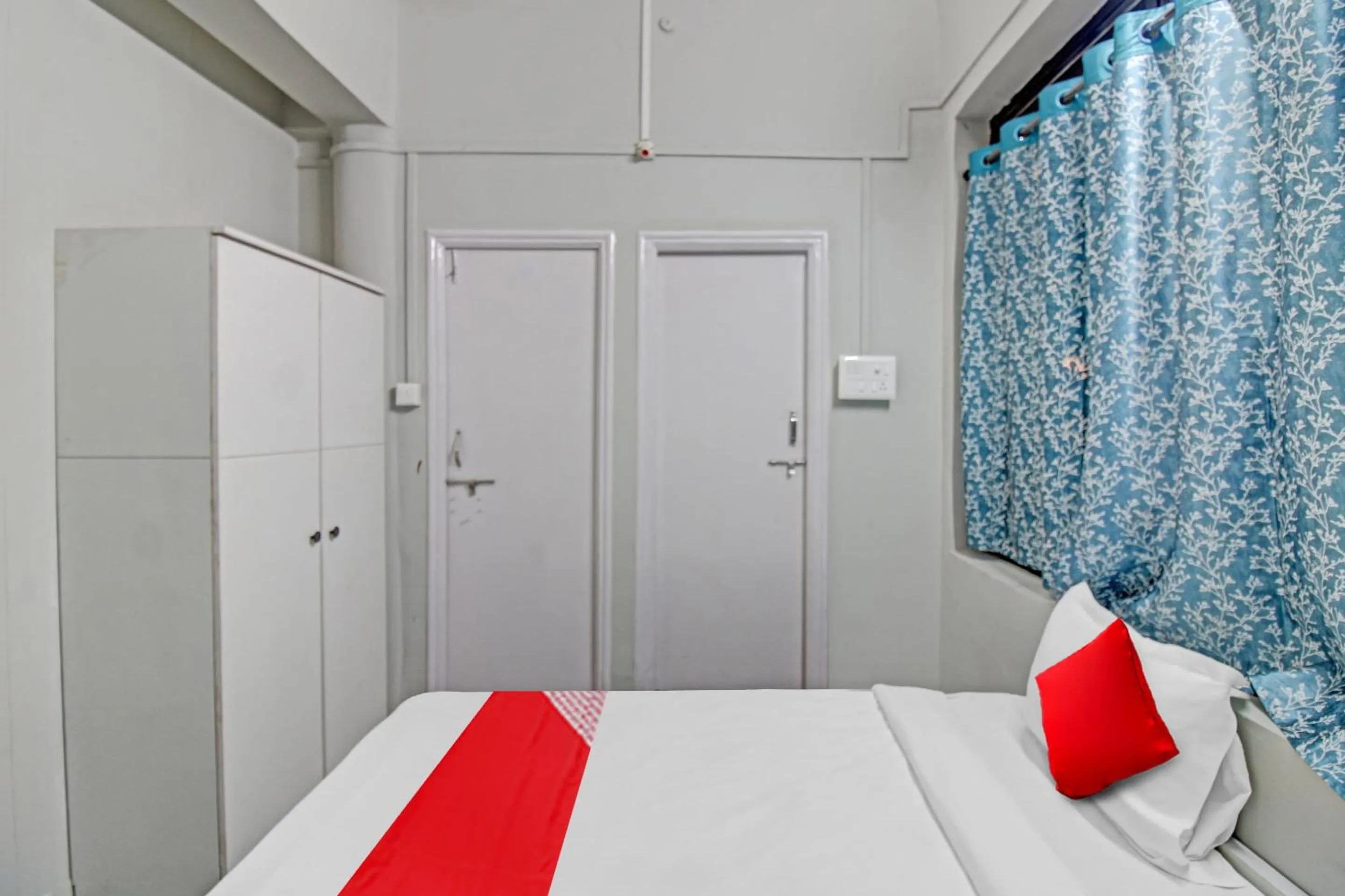 Bedroom, Bed in Super Hotel O Moonlight Inn