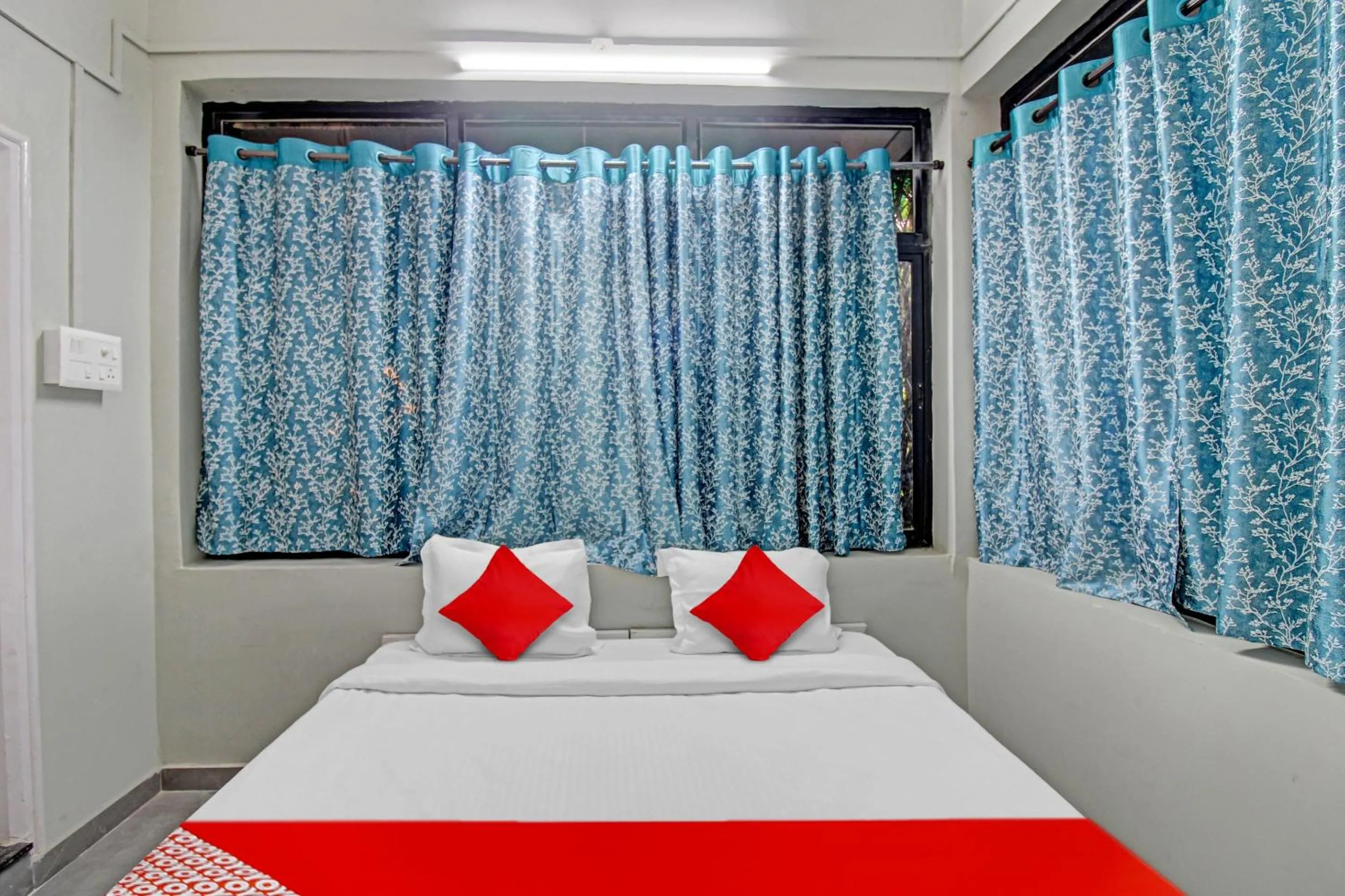 Bedroom, Bed in Super Hotel O Moonlight Inn