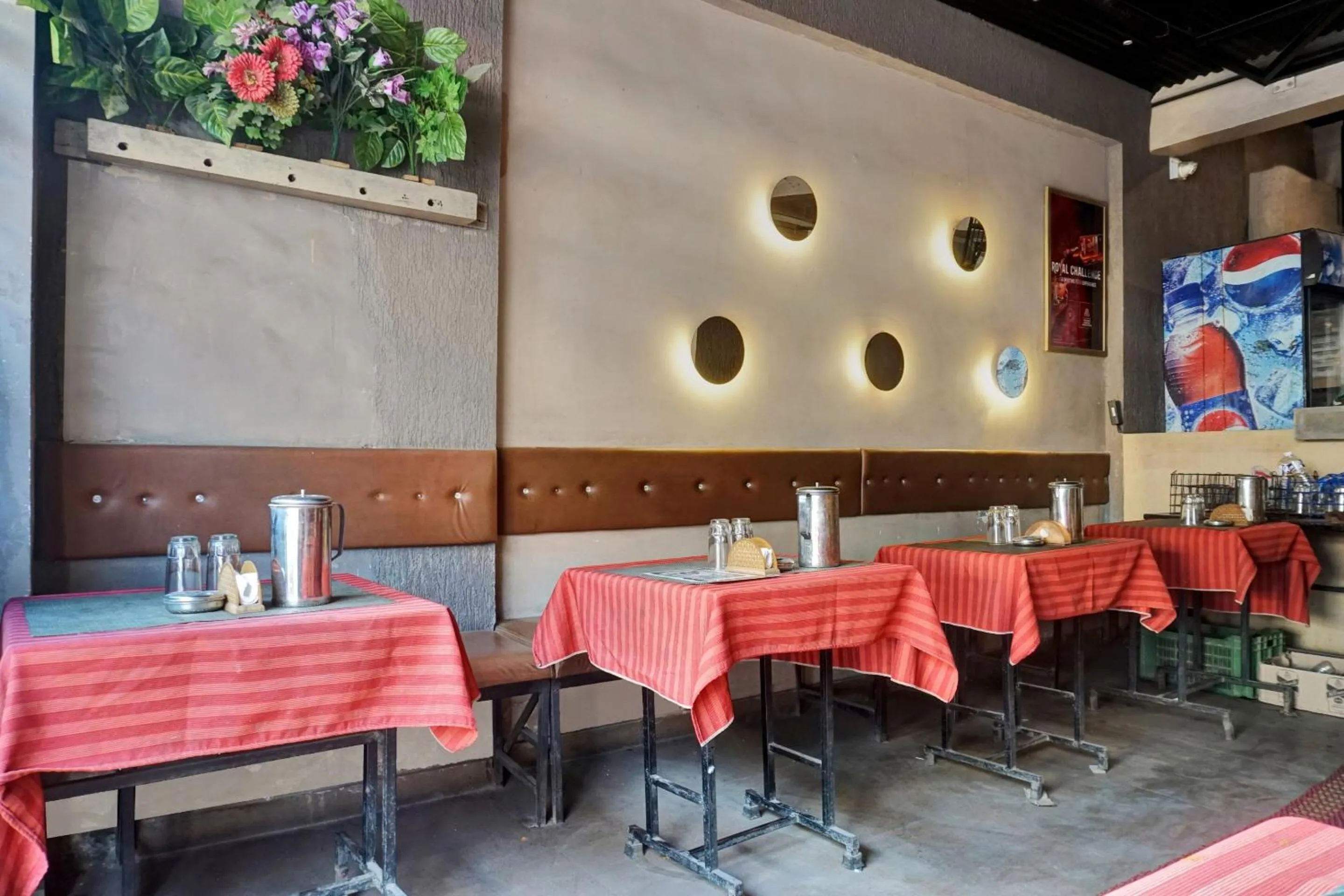 Restaurant/places to eat in Collection O Gargi Galaxy