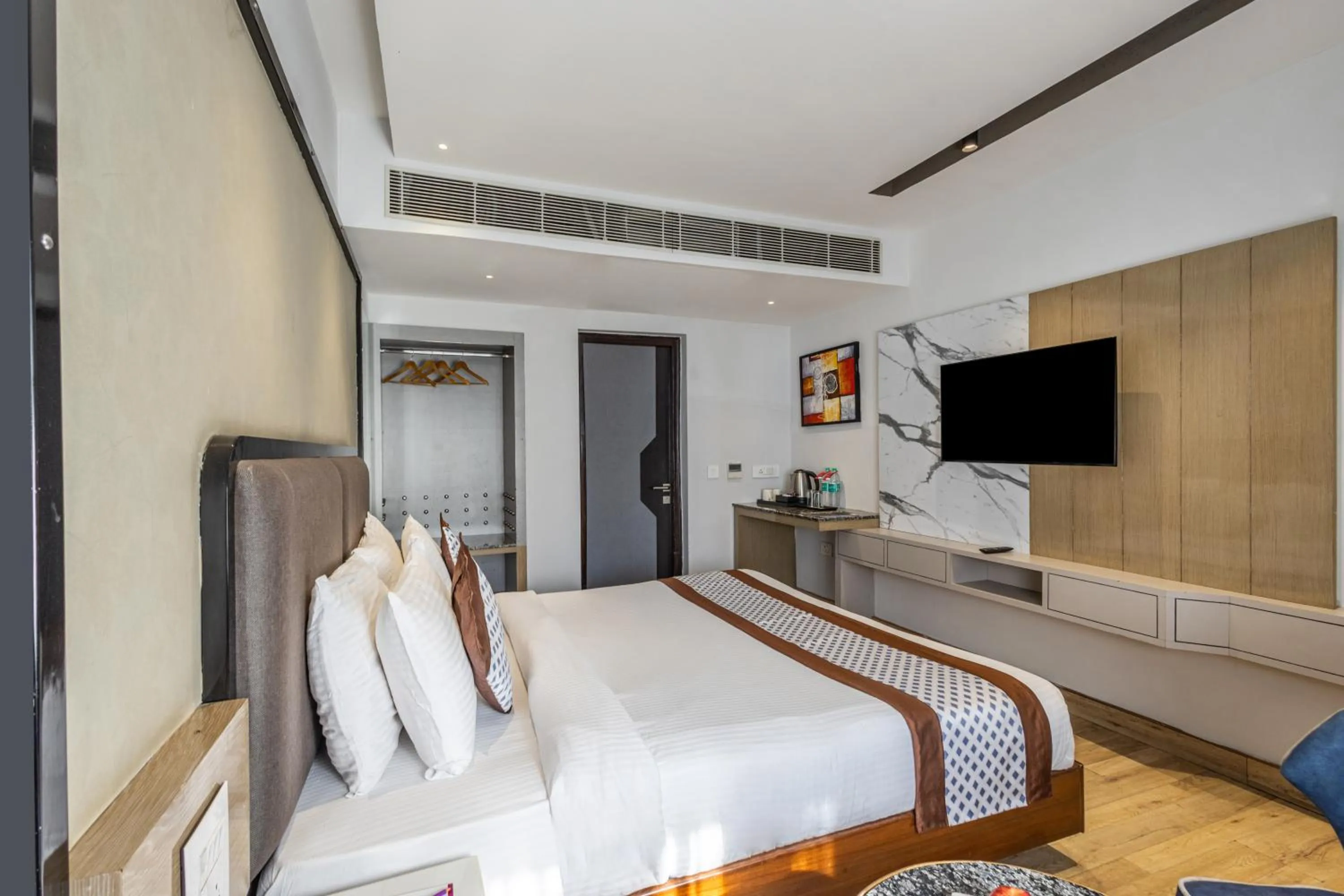 Bedroom, Bed in Sterling Legacy Shimla