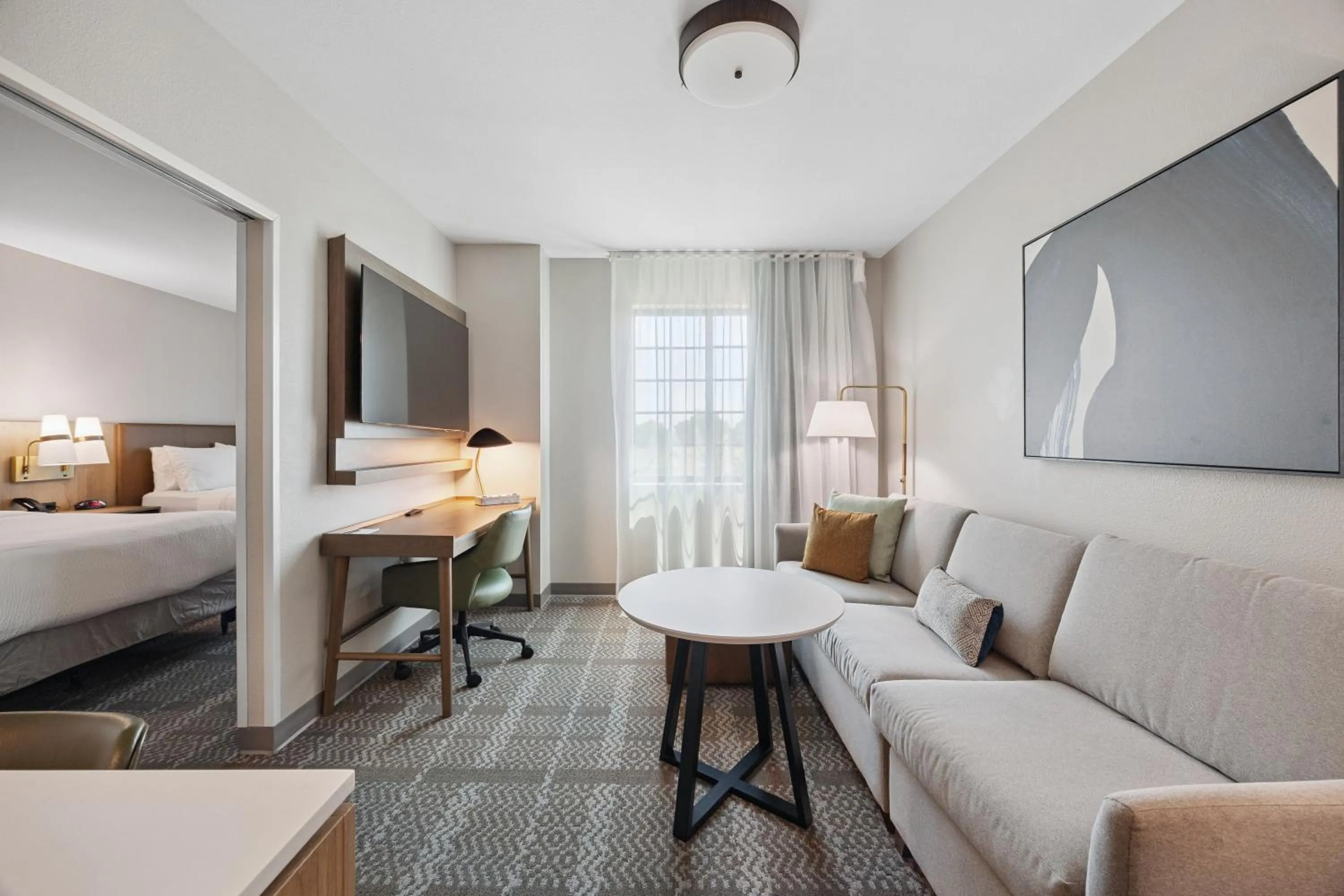 Bed in Staybridge Suites Sacramento Woodland by IHG