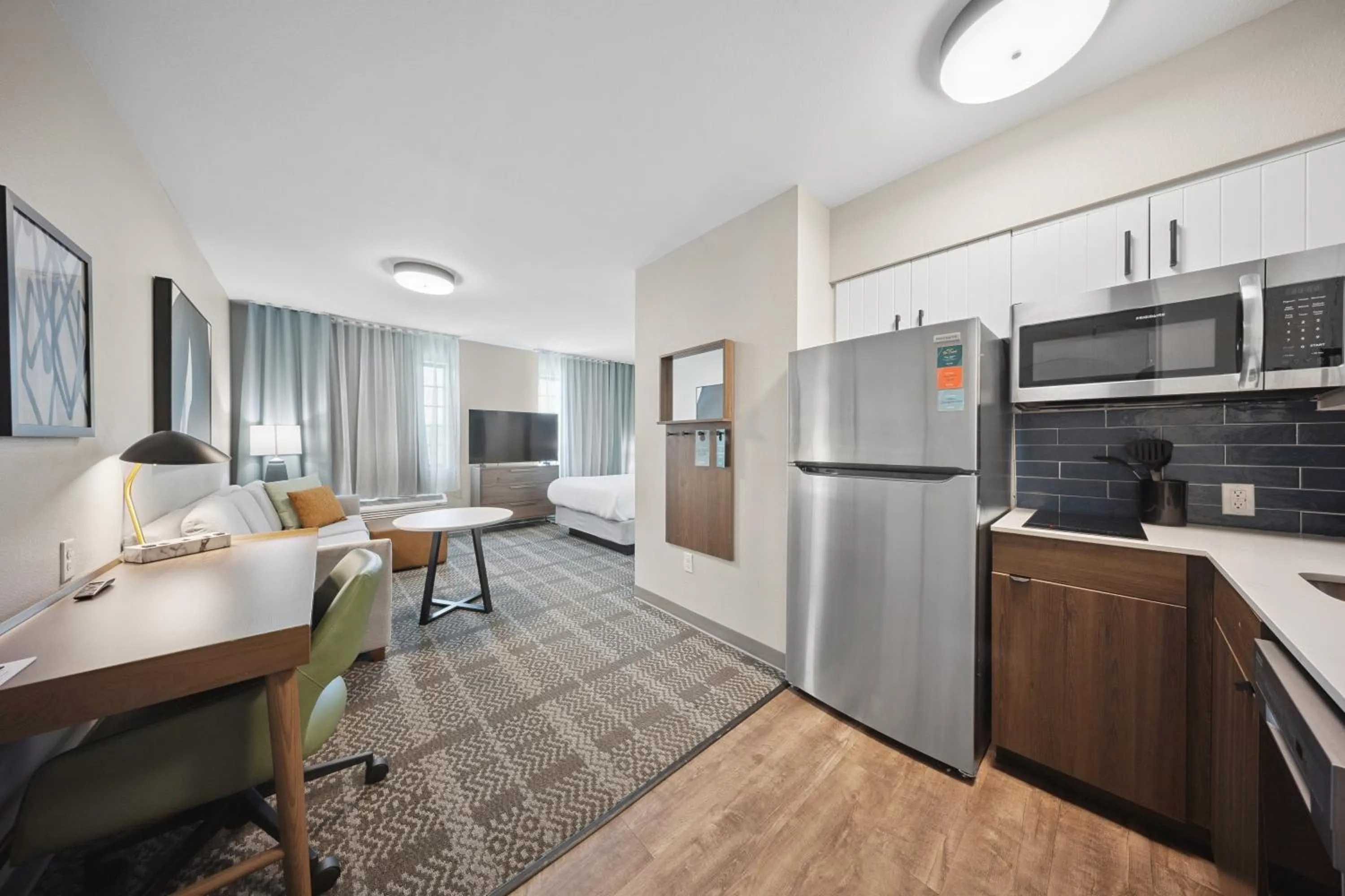 Kitchen or kitchenette in Staybridge Suites Sacramento Woodland by IHG