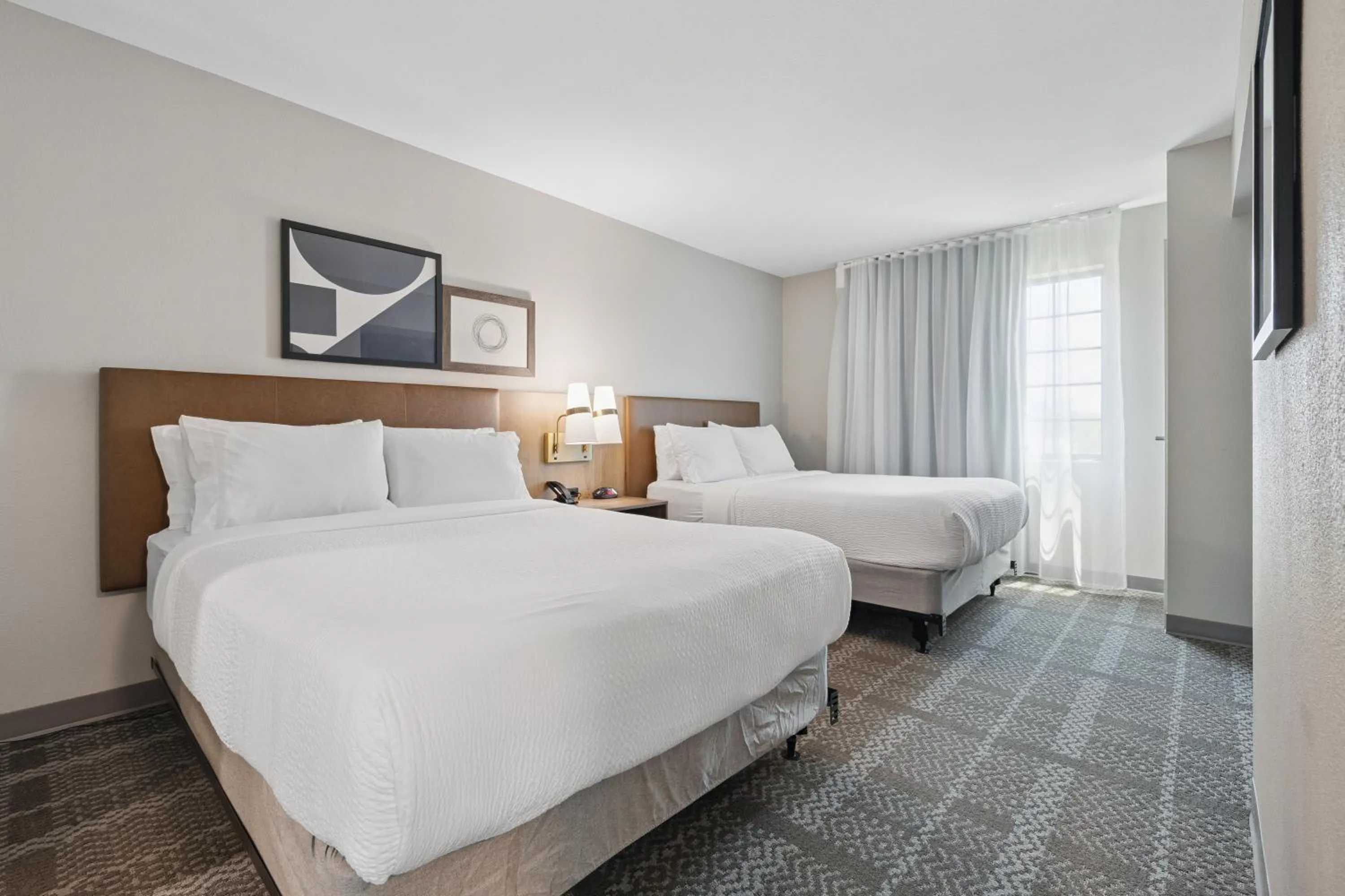 Bed in Staybridge Suites Sacramento Woodland by IHG