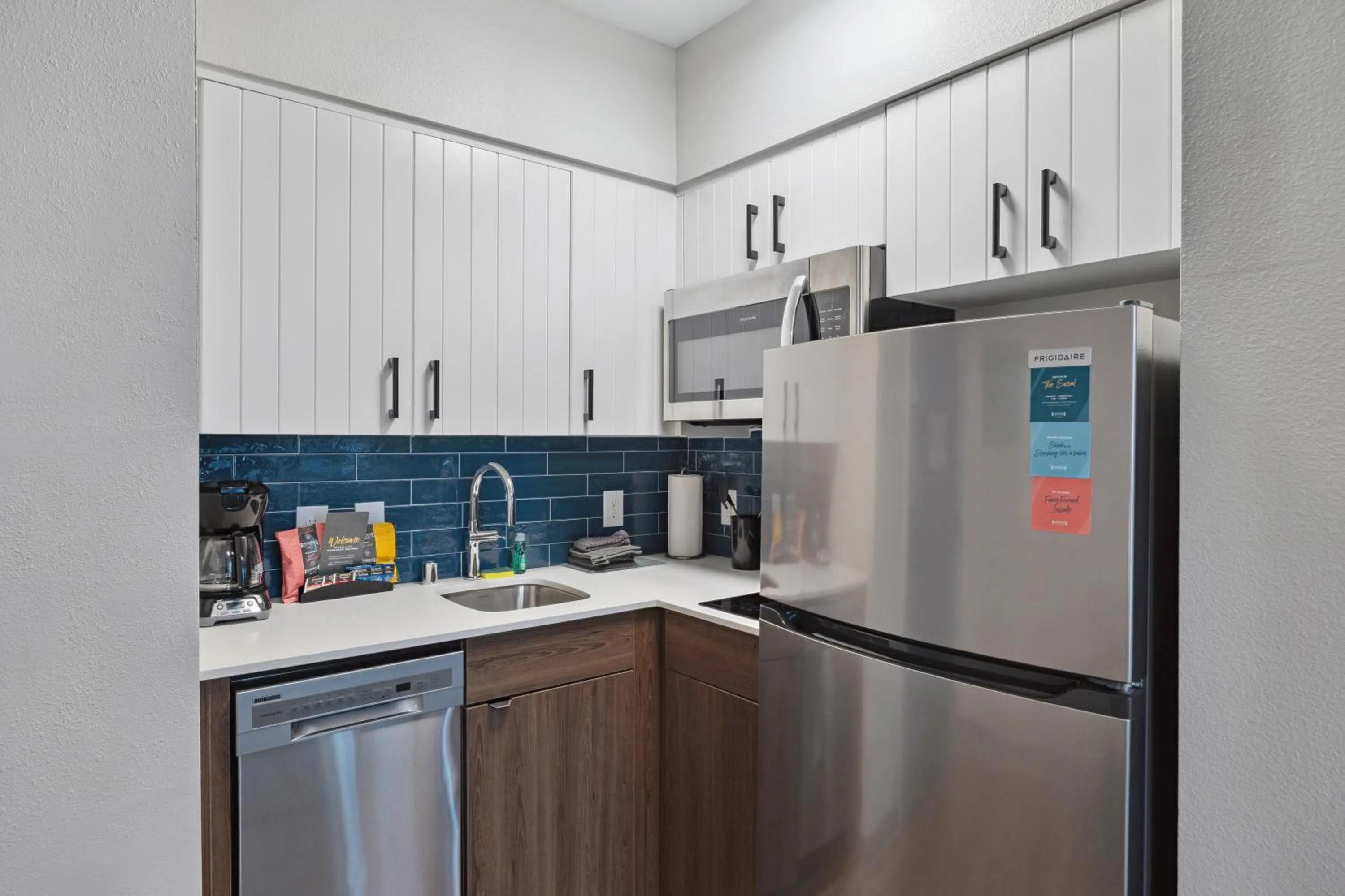 Kitchen or kitchenette in Staybridge Suites Sacramento Woodland by IHG