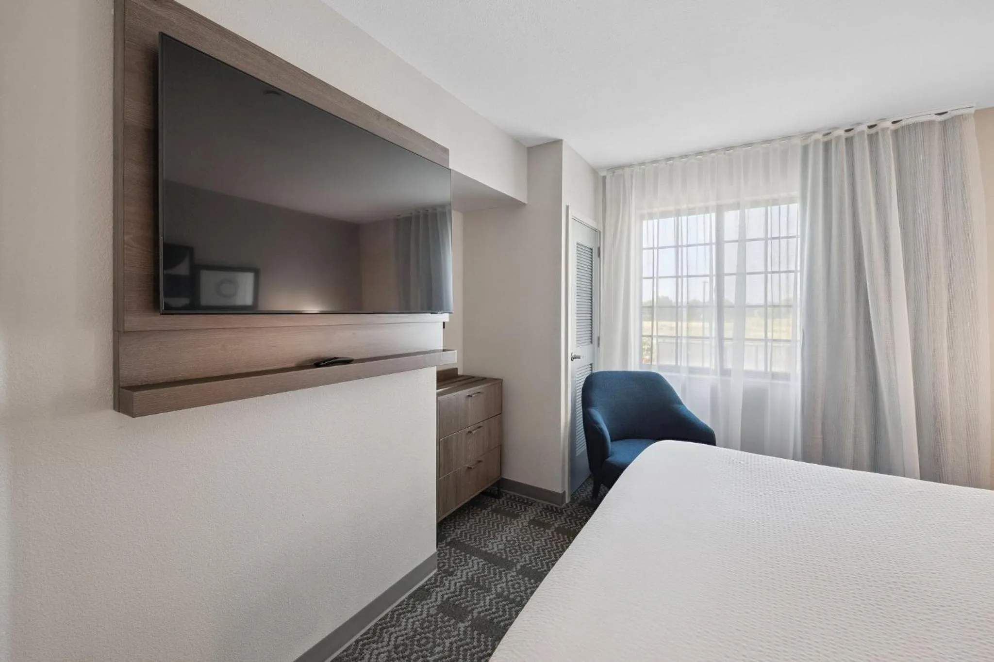 Photo of the whole room in Staybridge Suites Sacramento Woodland by IHG