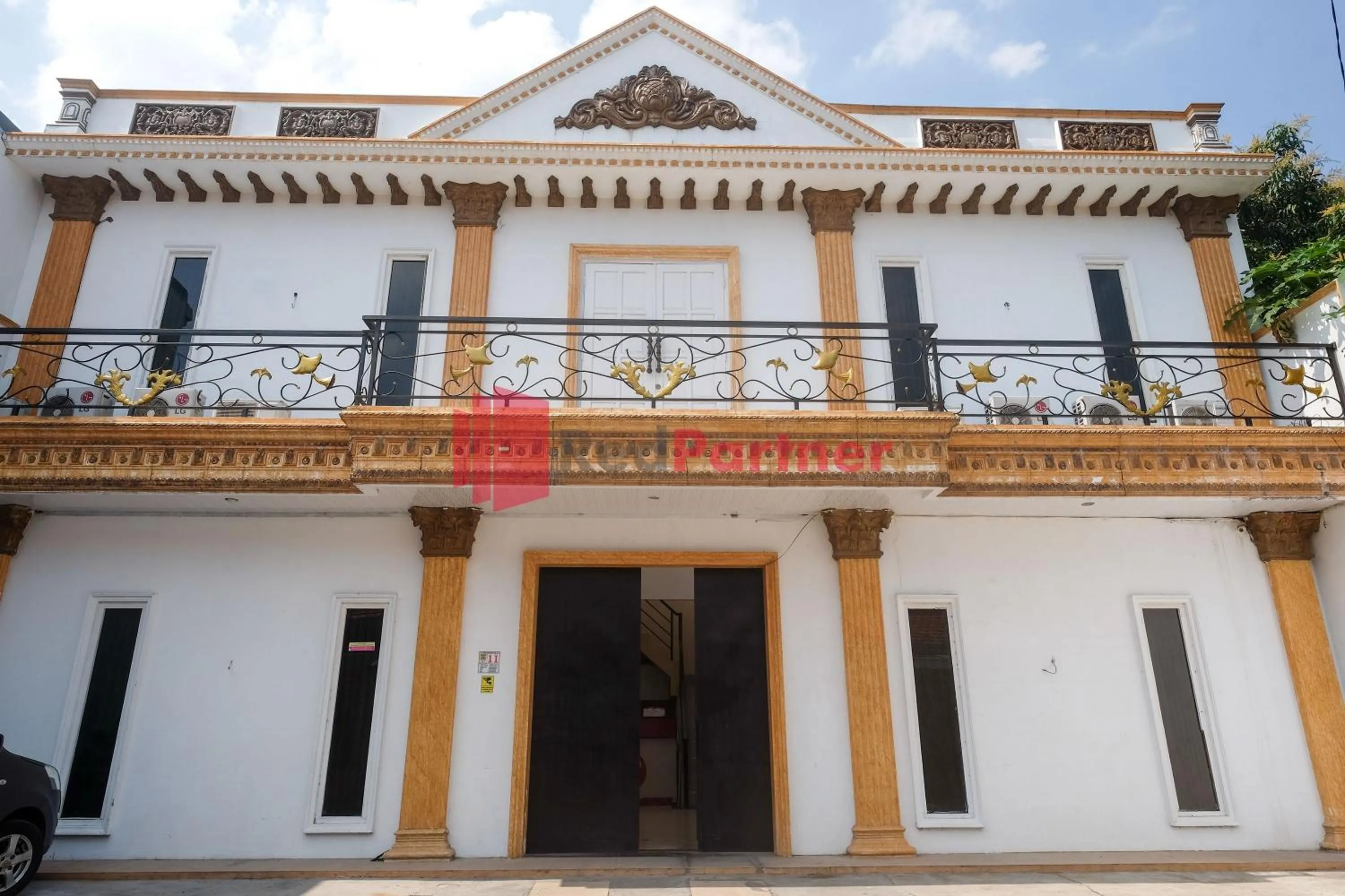 Property building in Wisma Fortuna Syariah Mitra RedDoorz