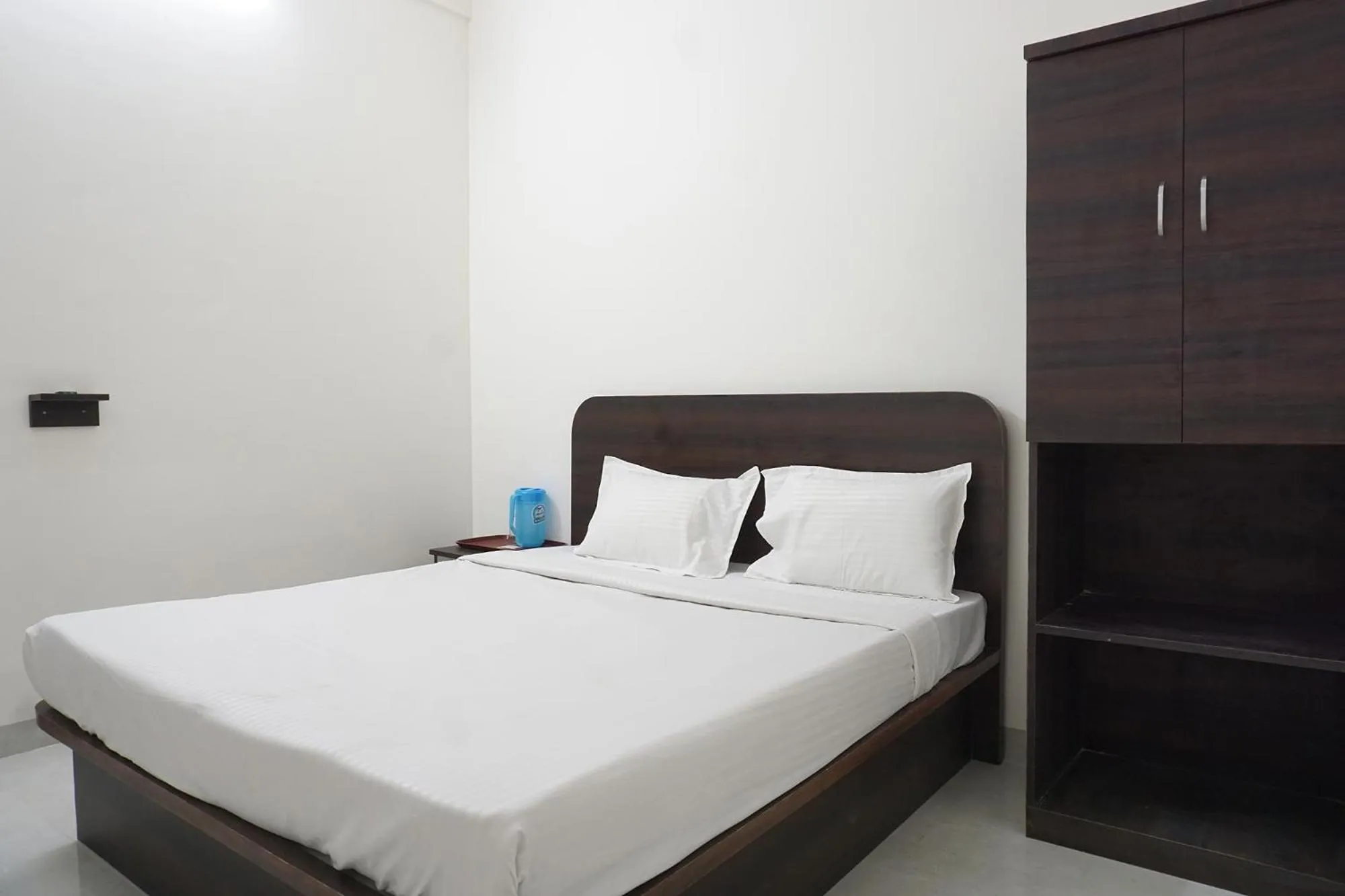 Photo of the whole room, Bed in Via Gargi Galuxe - Nr Ankushrao Natyagruha