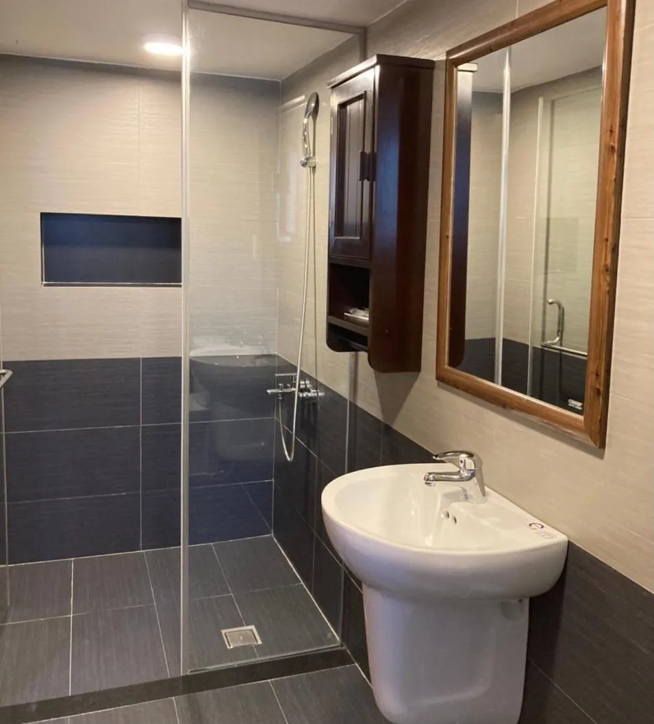 Bathroom in B475house