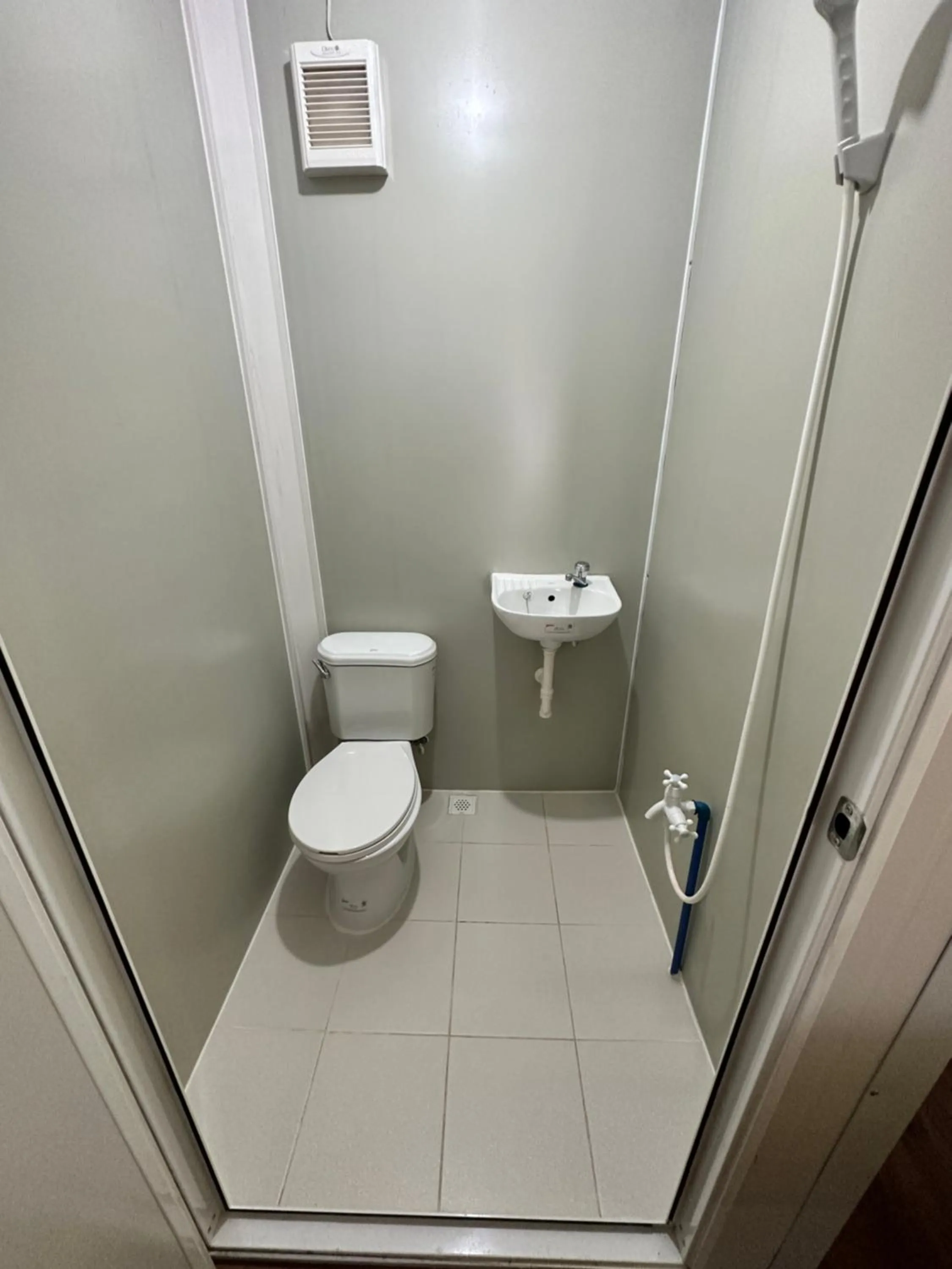 Shower in Harbour Bliss Hotel