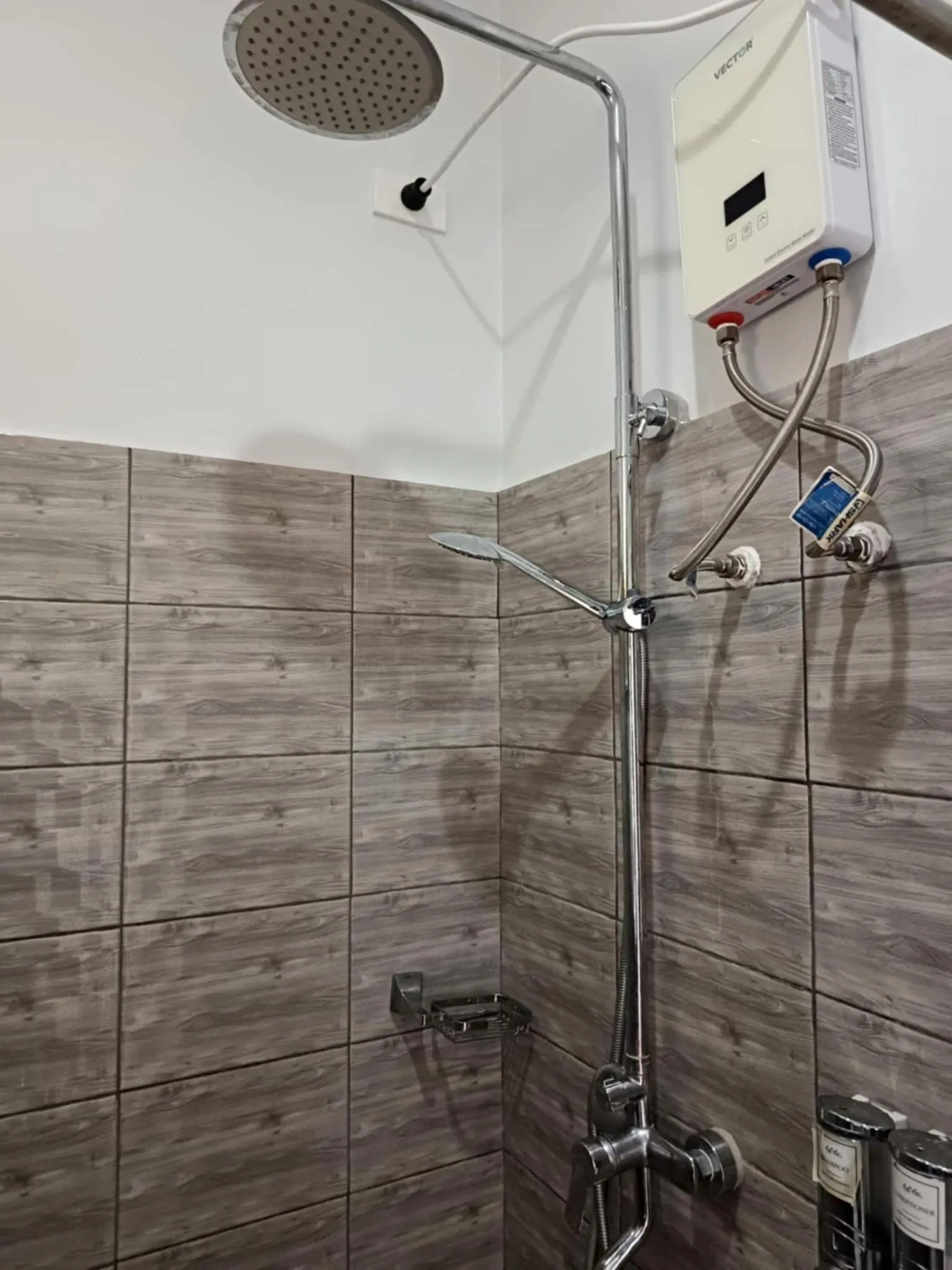 Shower in Harbour Bliss Hotel