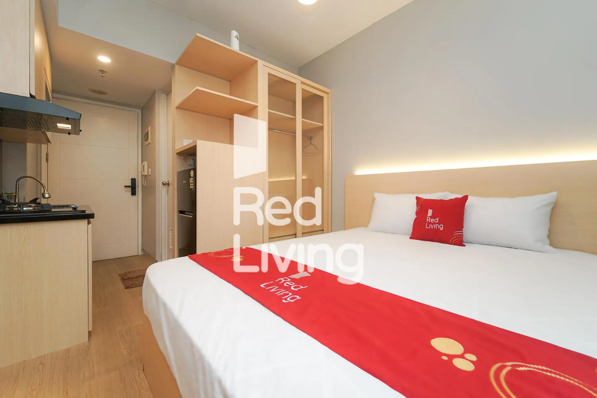Bedroom, Bed in Redliving Apartemen Springlake Summarecon - MDH Rooms Tower Caldesia with Netflix