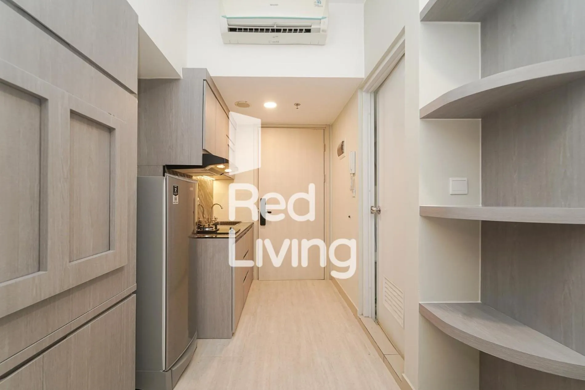 wardrobe in Redliving Apartemen Springlake Summarecon - MDH Rooms Tower Caldesia with Netflix