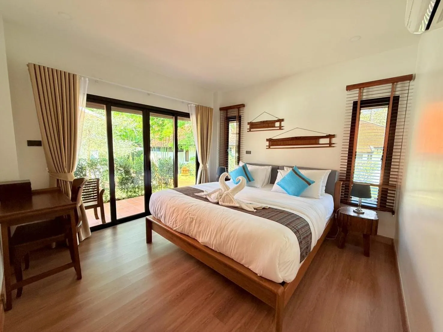 Property building, Bed in Le Baan Thai Boutique Villa