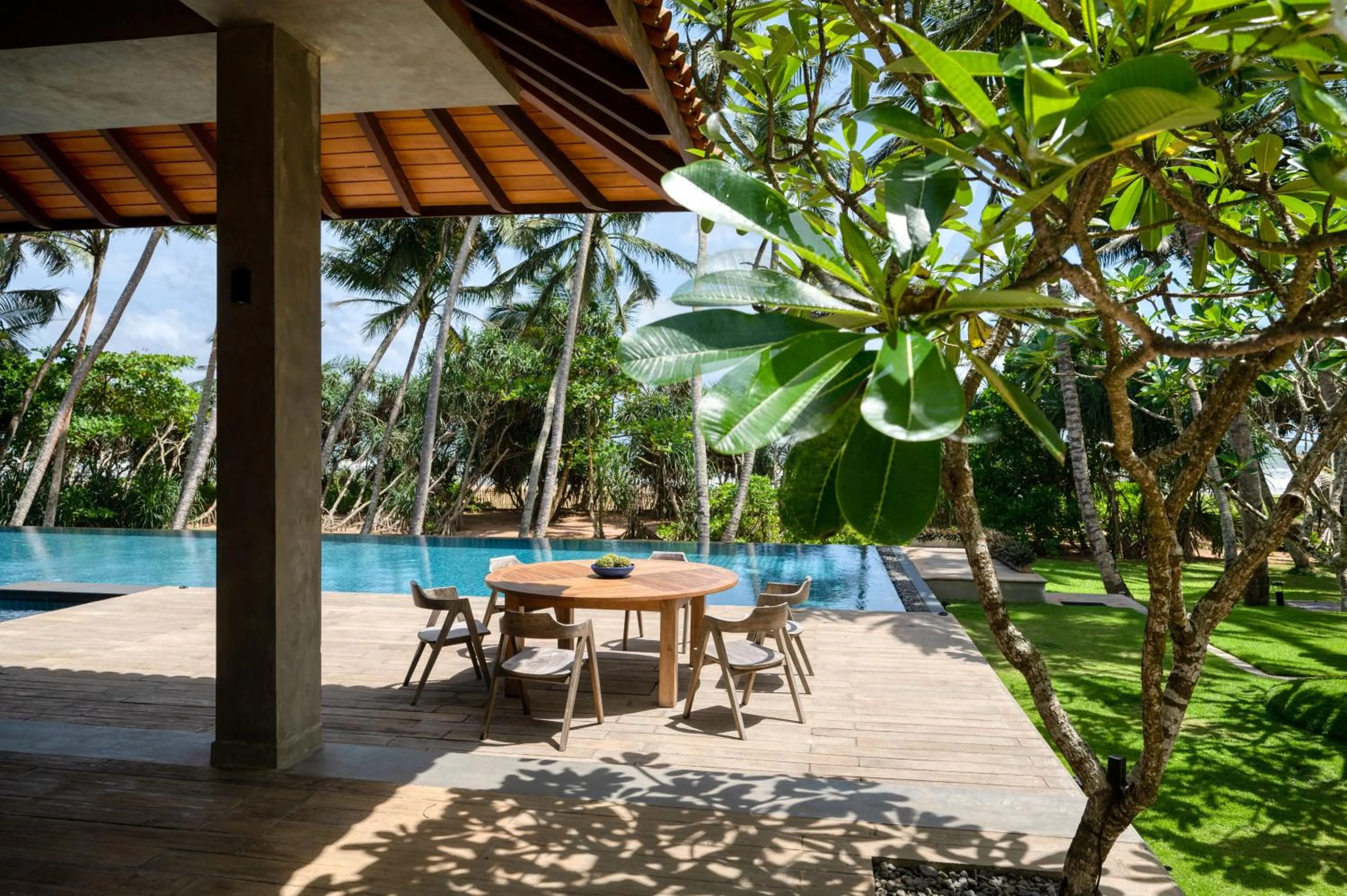 Swimming pool in Kirana - A Santani Villa, Bentota