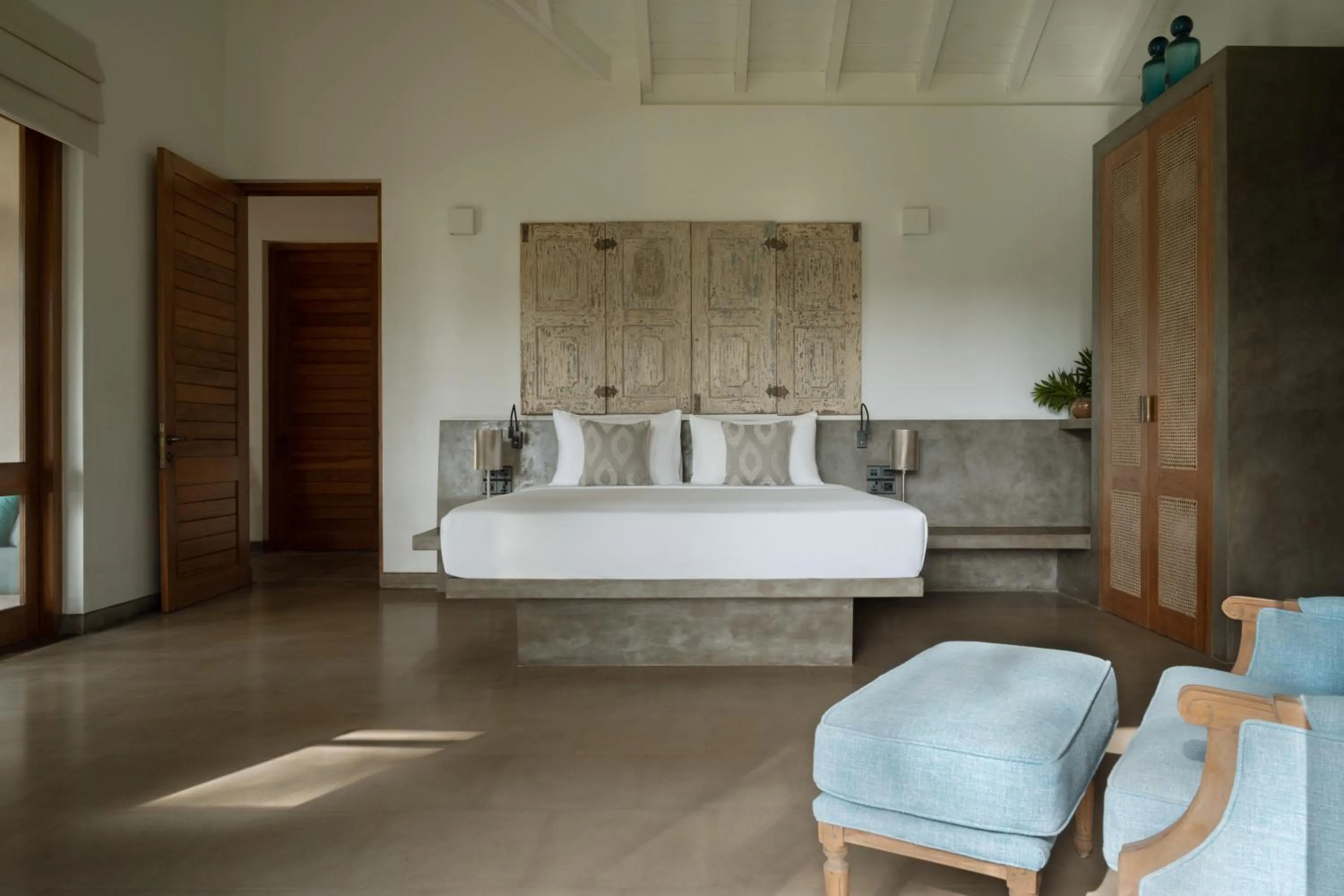 Bedroom, Bed in Kirana - A Santani Villa, Bentota