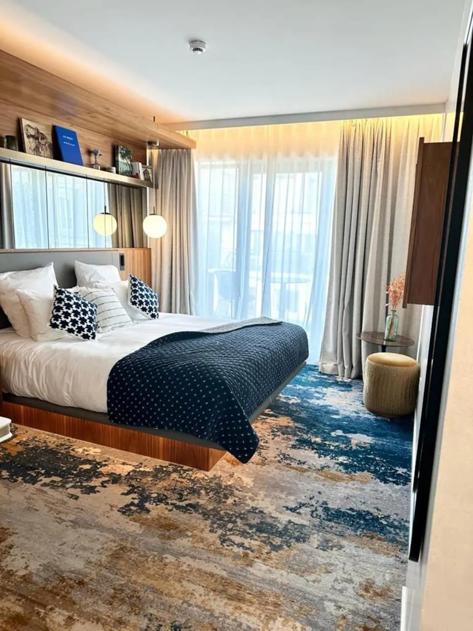 Balcony/Terrace, Bed in CARD Hôtel