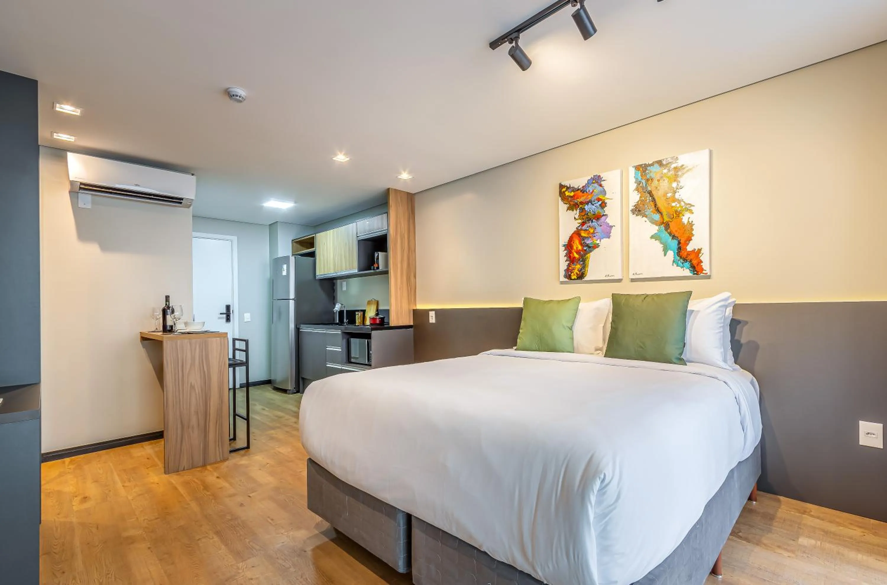 Kitchen or kitchenette, Bed in Next Paulista by Viva - Apartamentos completos ao lado da Av Paulista e MASP