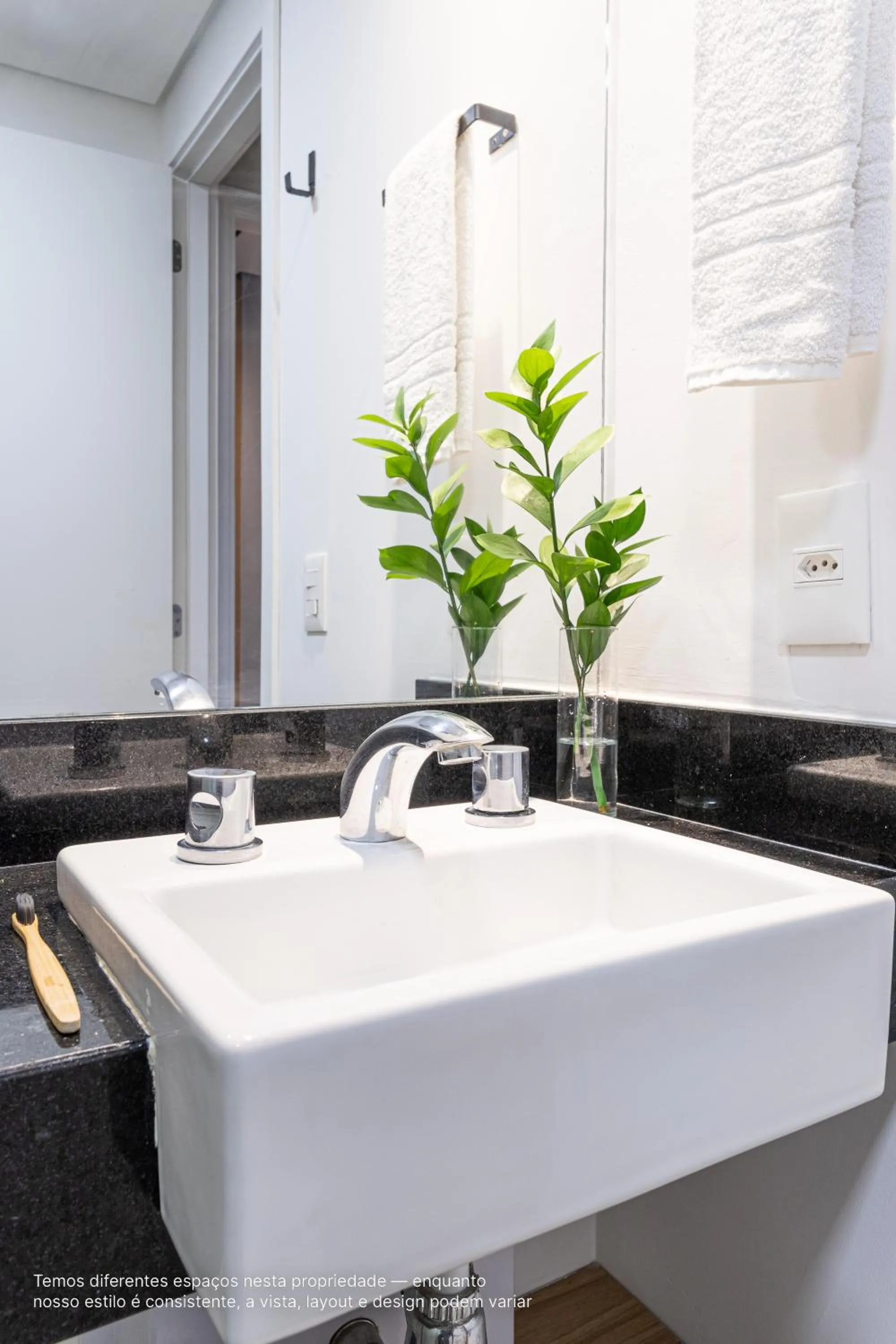 Bathroom in Next Paulista by Viva - Apartamentos completos ao lado da Av Paulista e MASP