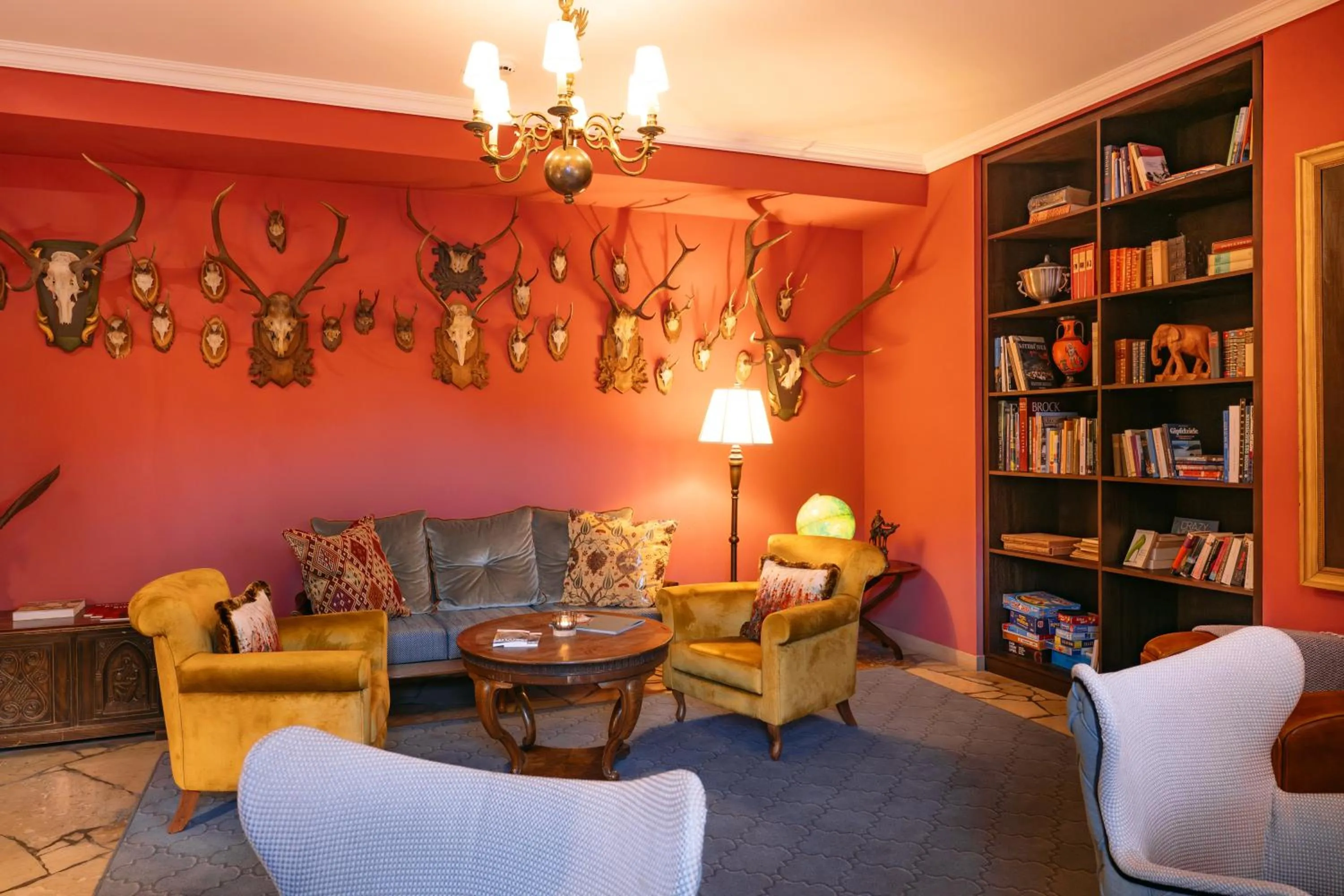 Lounge or bar in HENRI Country House Kitzbühel