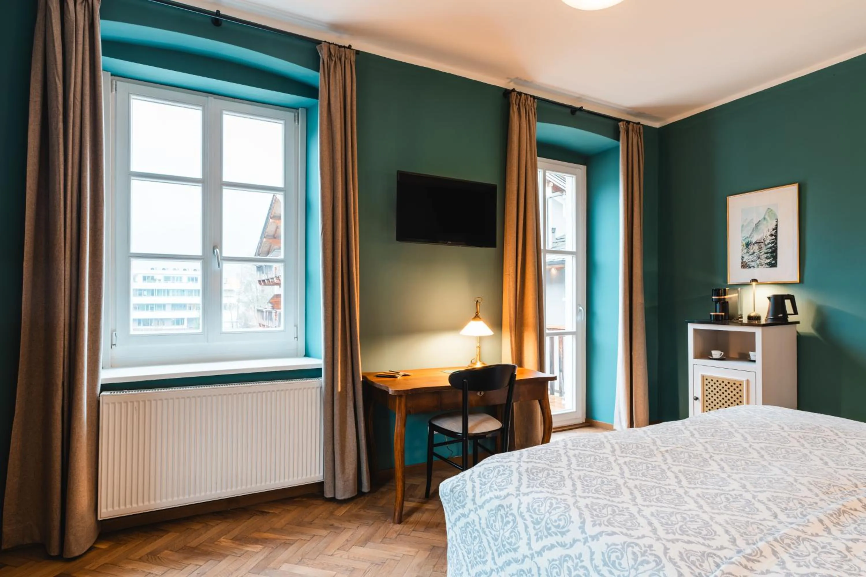 Photo of the whole room, Bed in HENRI Country House Kitzbühel