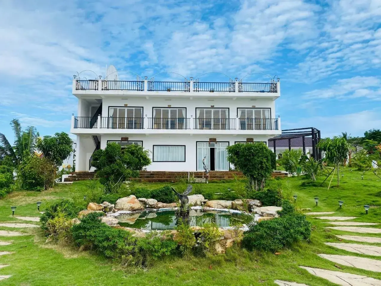 Deluxe Twin Room with Sea View in ThmorDa Resort Deluxe Twin Room with Sea View in ThmorDa Resort