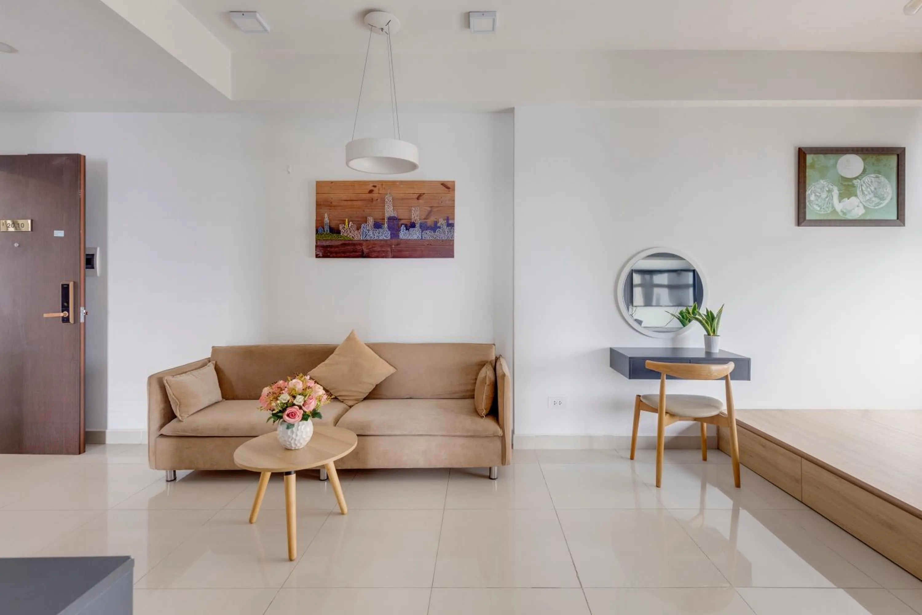 Living room in MH Apartment- Tresor- spacious and cozy center D4