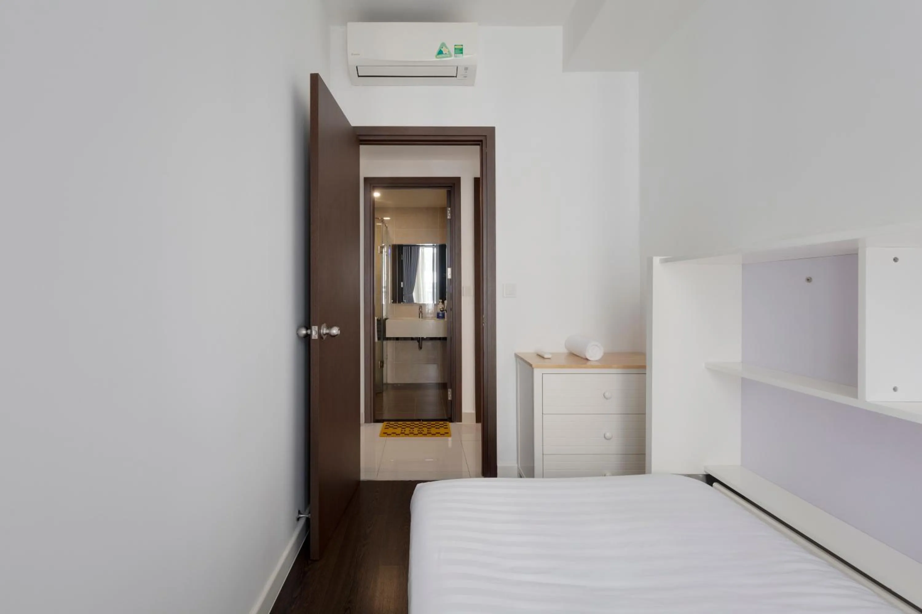 Photo of the whole room, Bed in MH Apartment- Tresor- spacious and cozy center D4