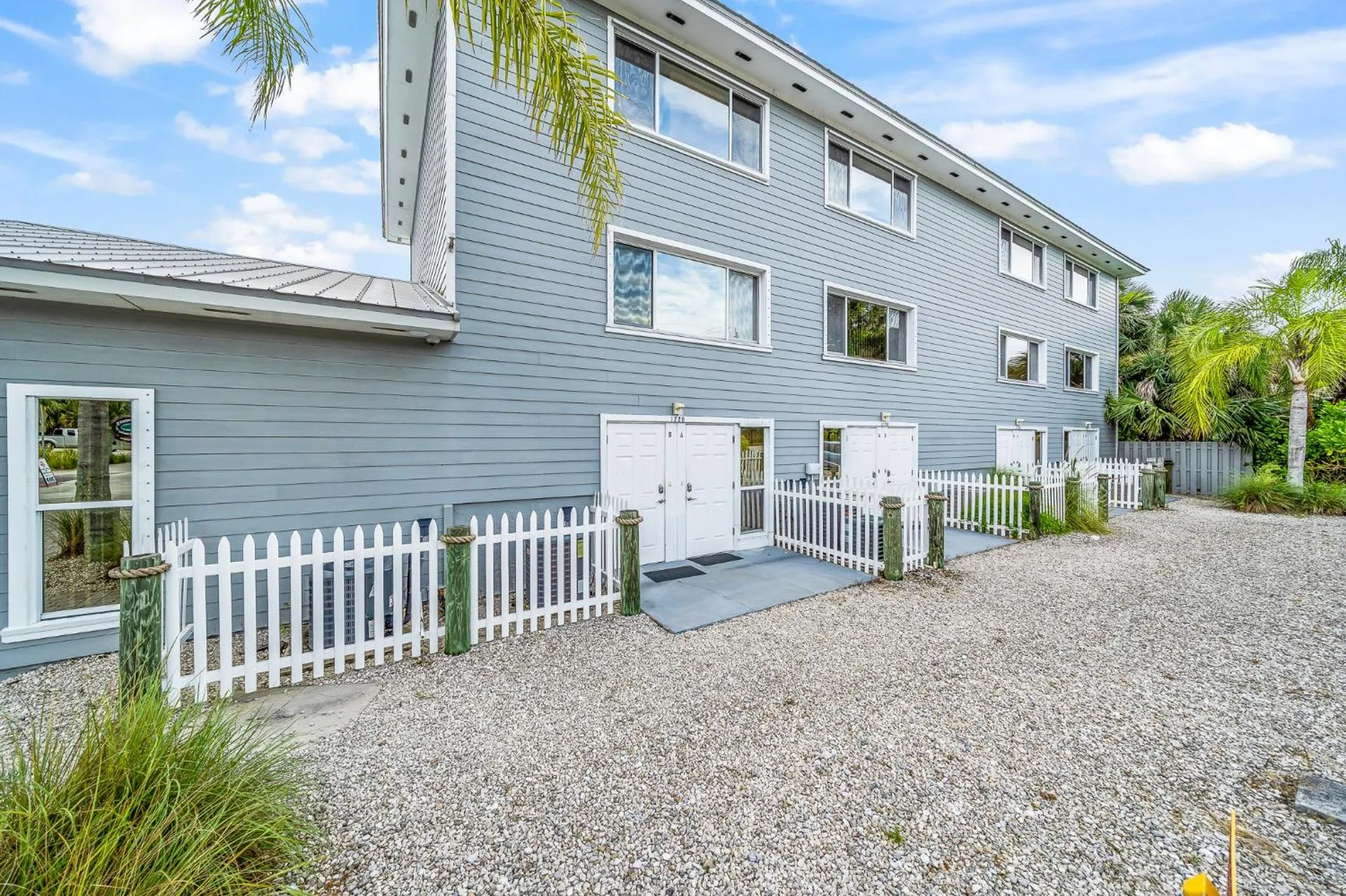 Property building in Sebastian Saltwater Lodge