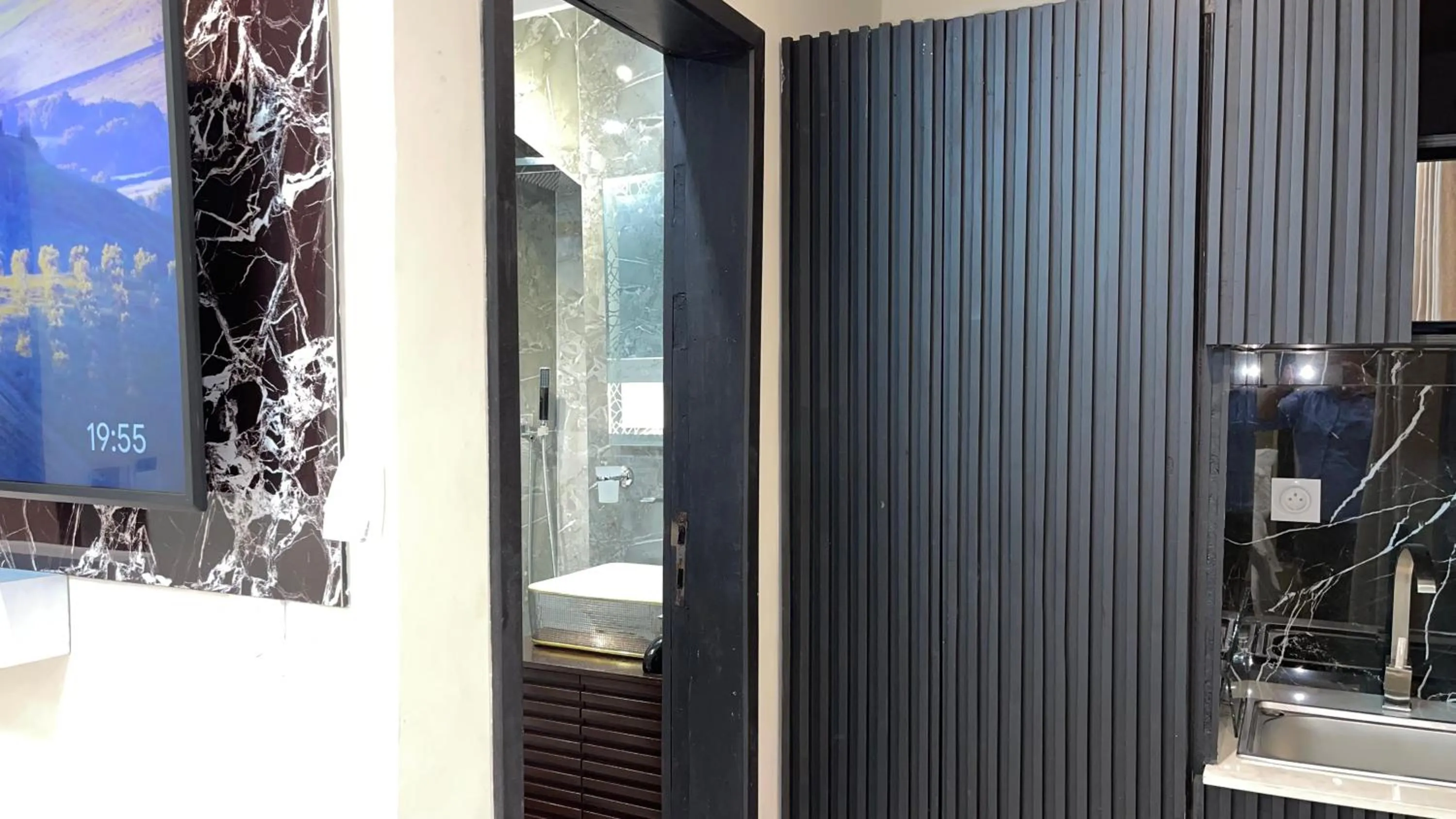 Kitchen or kitchenette in Suna' a Home Bonapriso