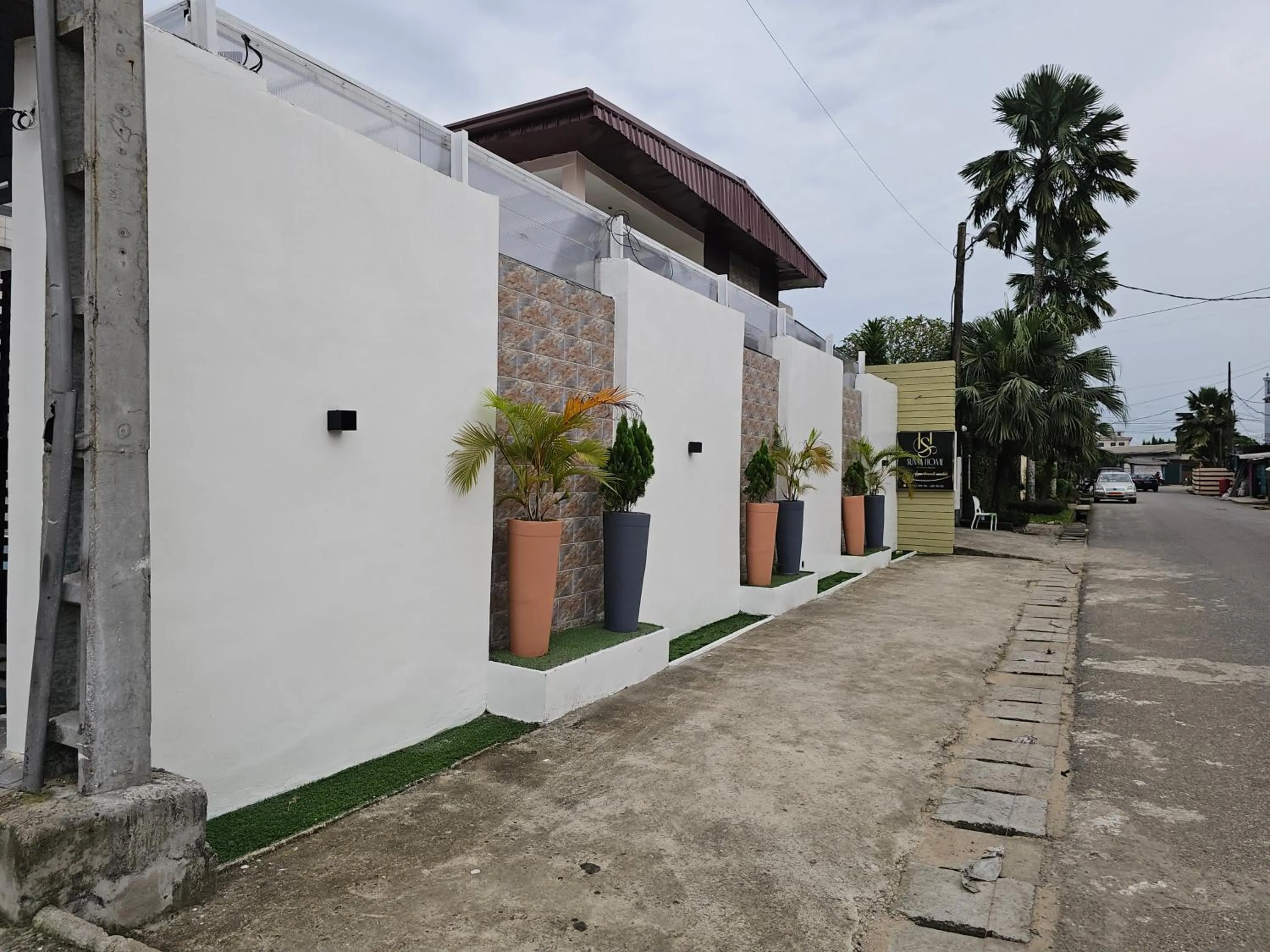 Property building in Suna' a Home Bonapriso