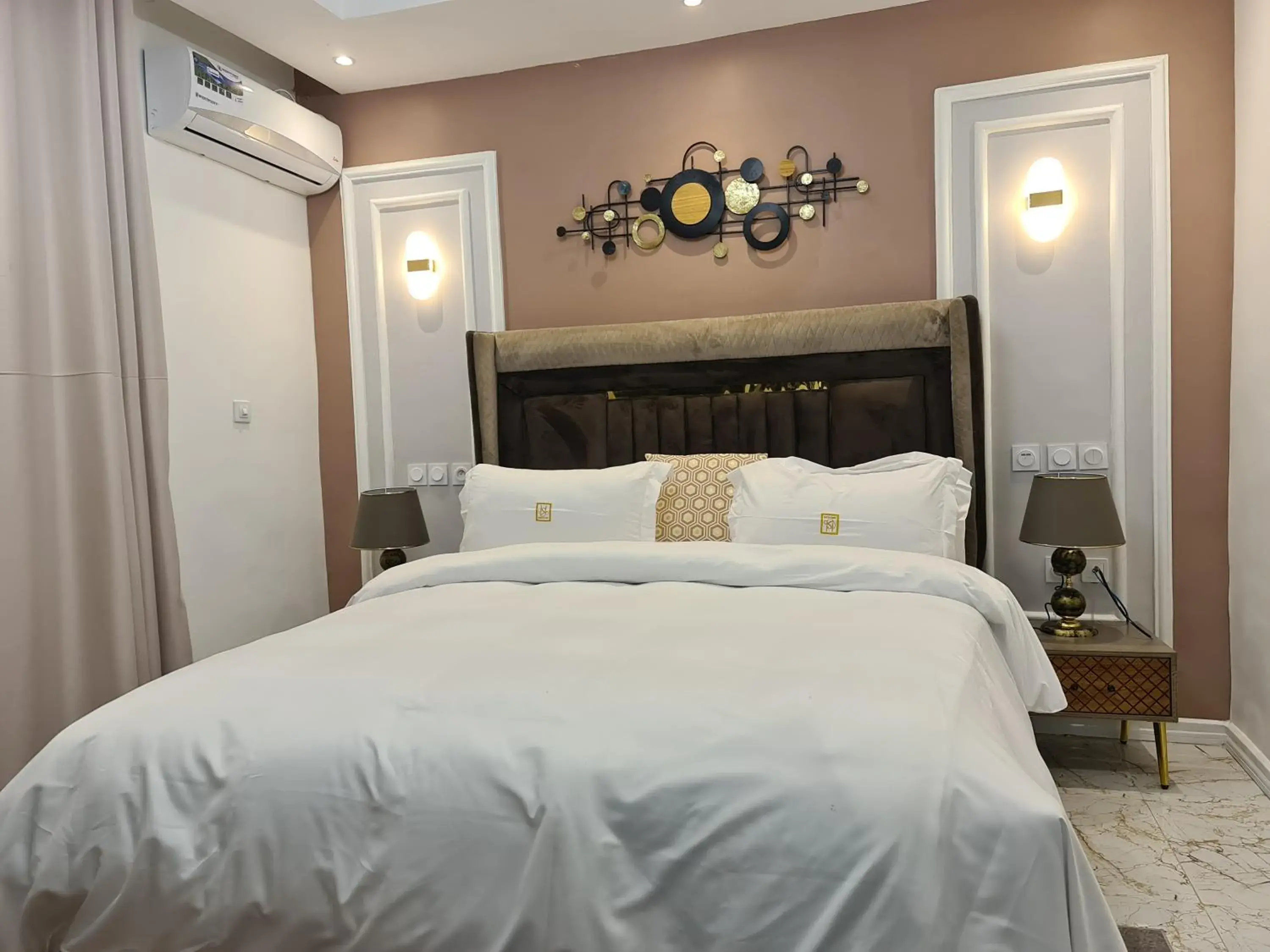 Deluxe Double Studio in Suna' a Home Bonapriso Deluxe Double Studio in Suna' a Home Bonapriso