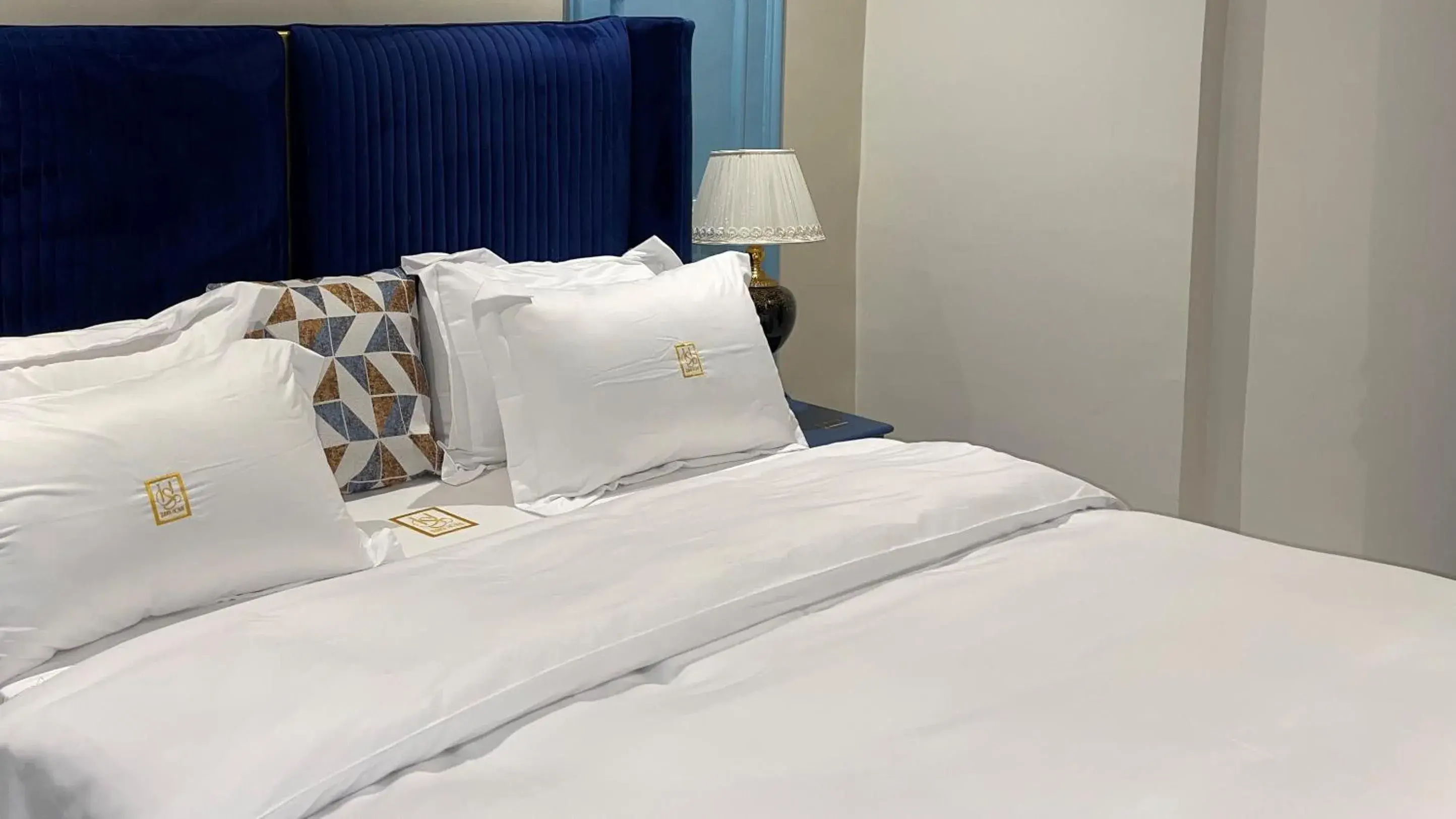 Studio with Pool View in Suna' a Home Bonapriso Studio with Pool View in Suna' a Home Bonapriso