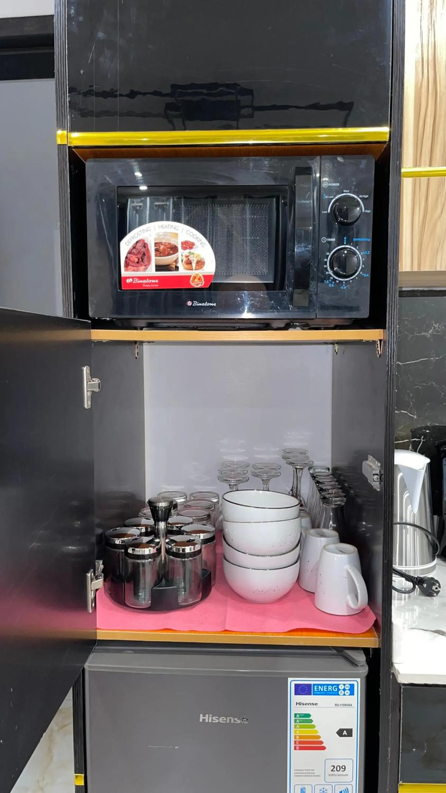 Kitchen or kitchenette in Suna' a Home Bonapriso