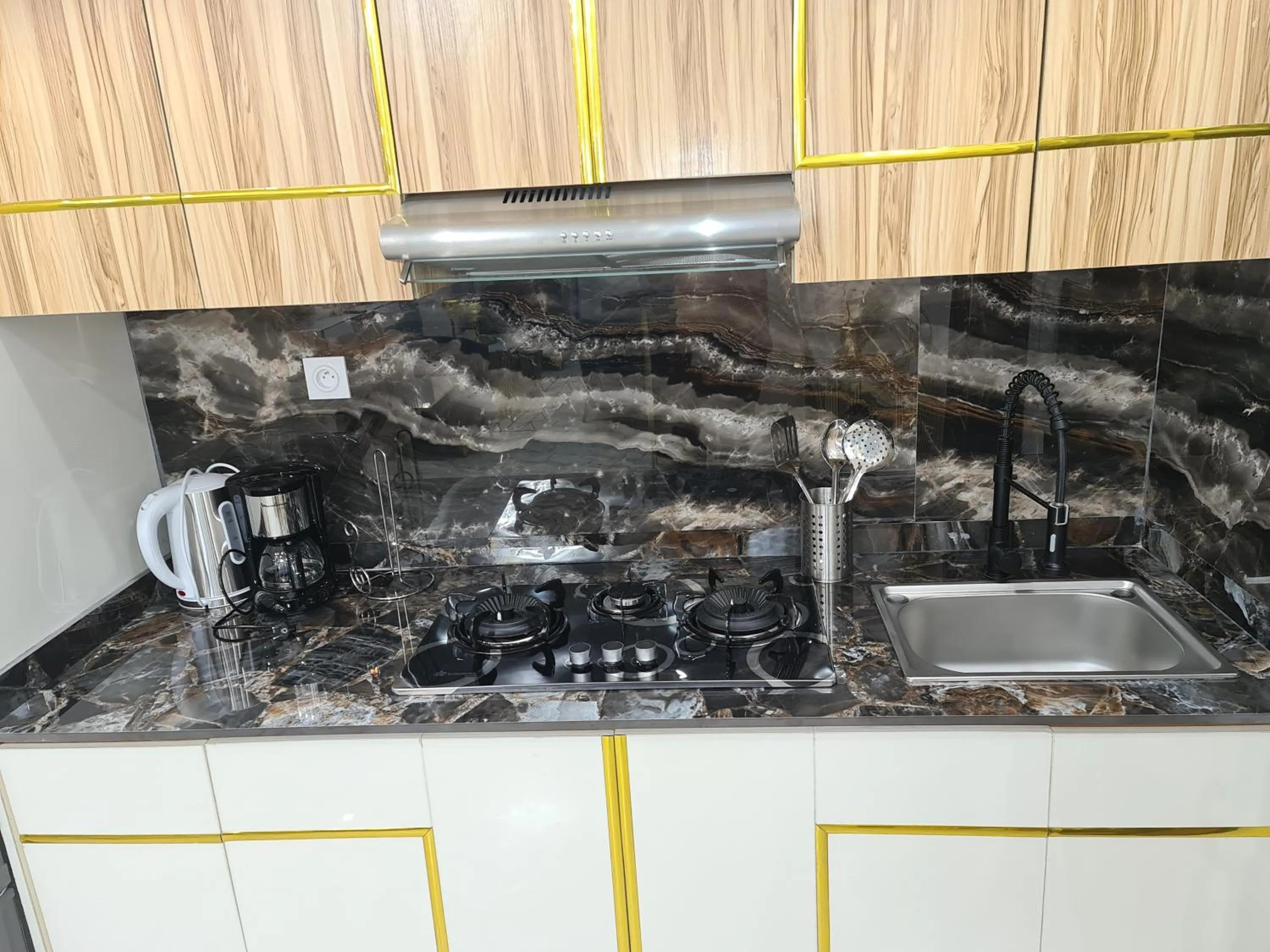 stove in Suna' a Home Bonapriso