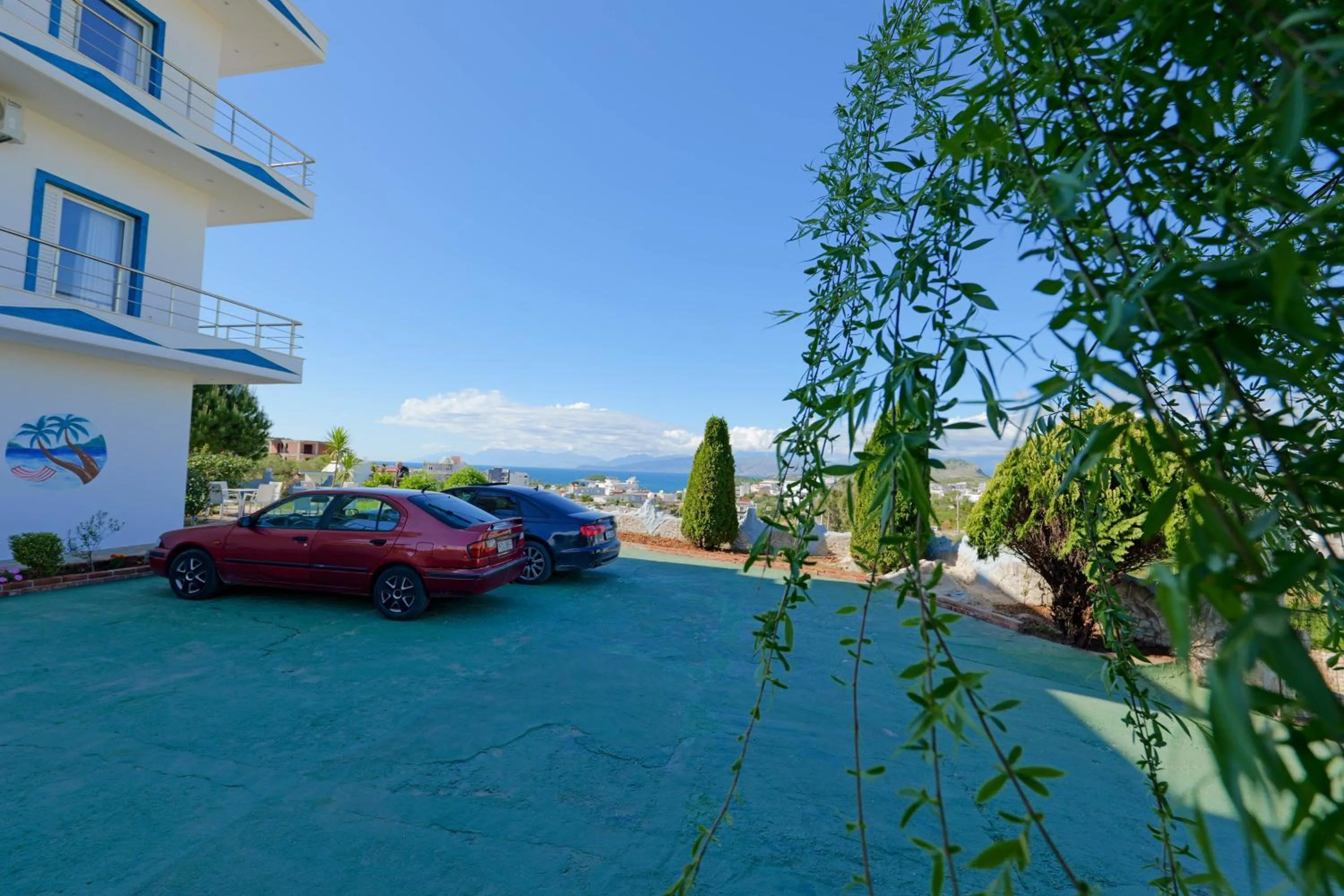 Property building in Vila Antica