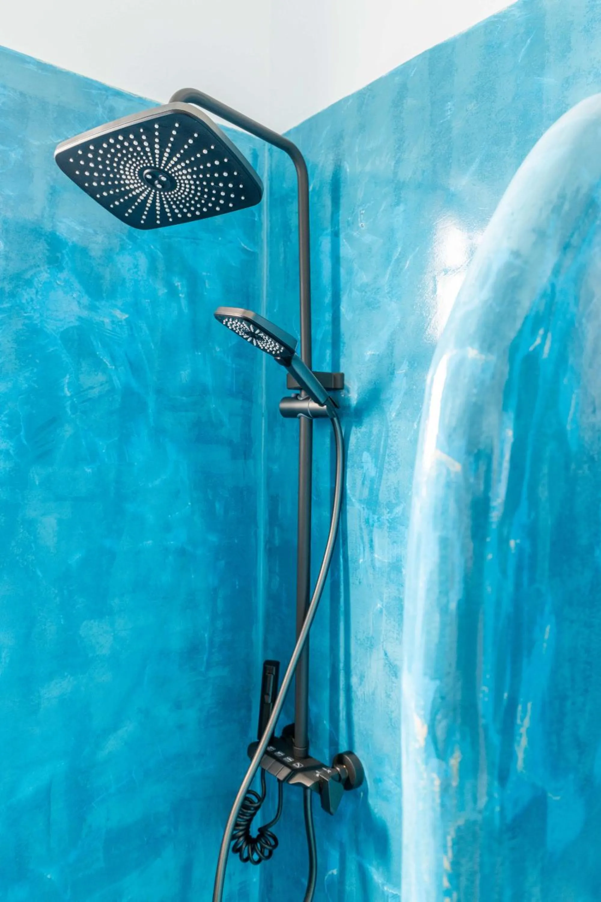 Shower in Vila Antica