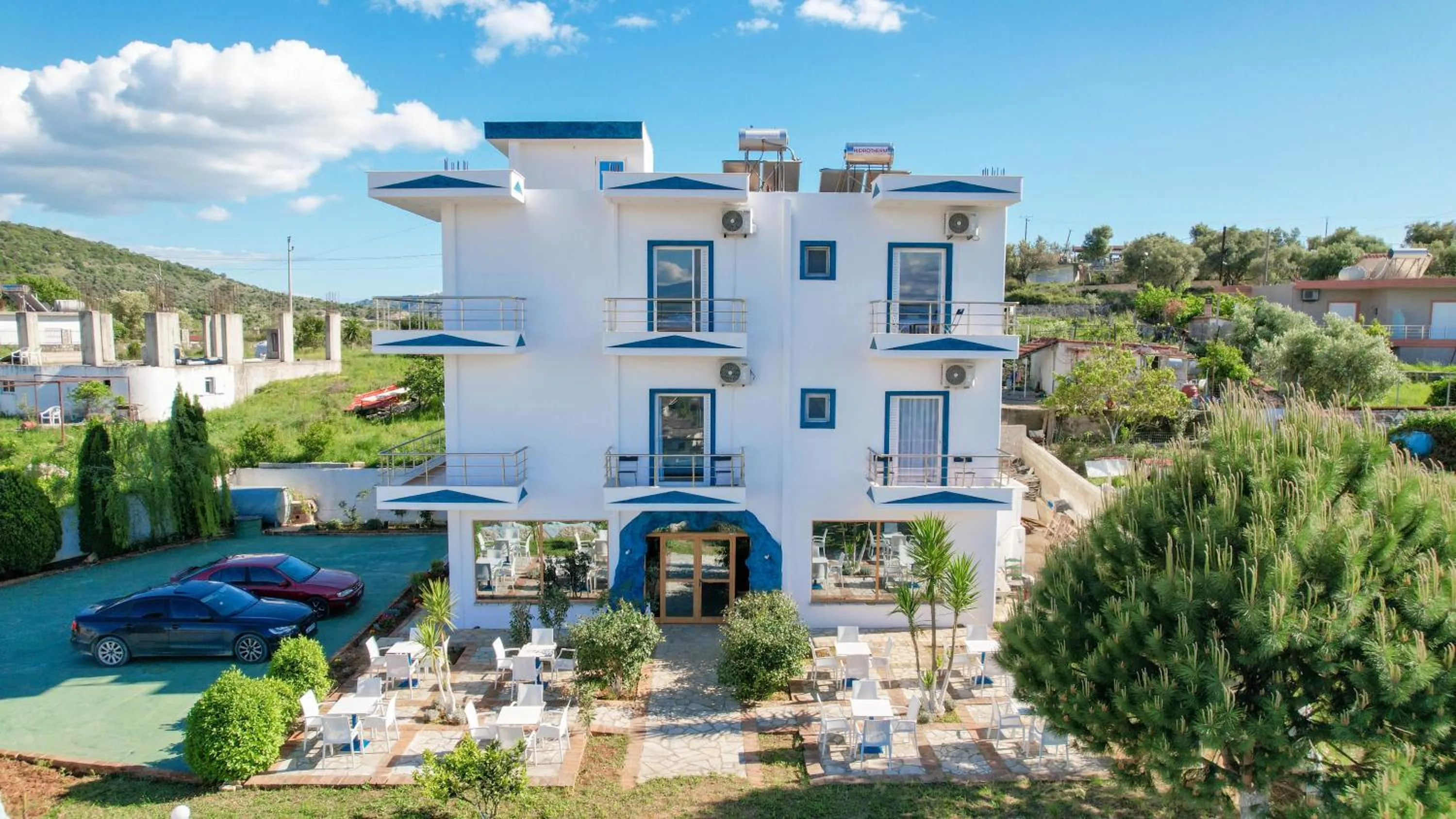 Property building in Vila Antica